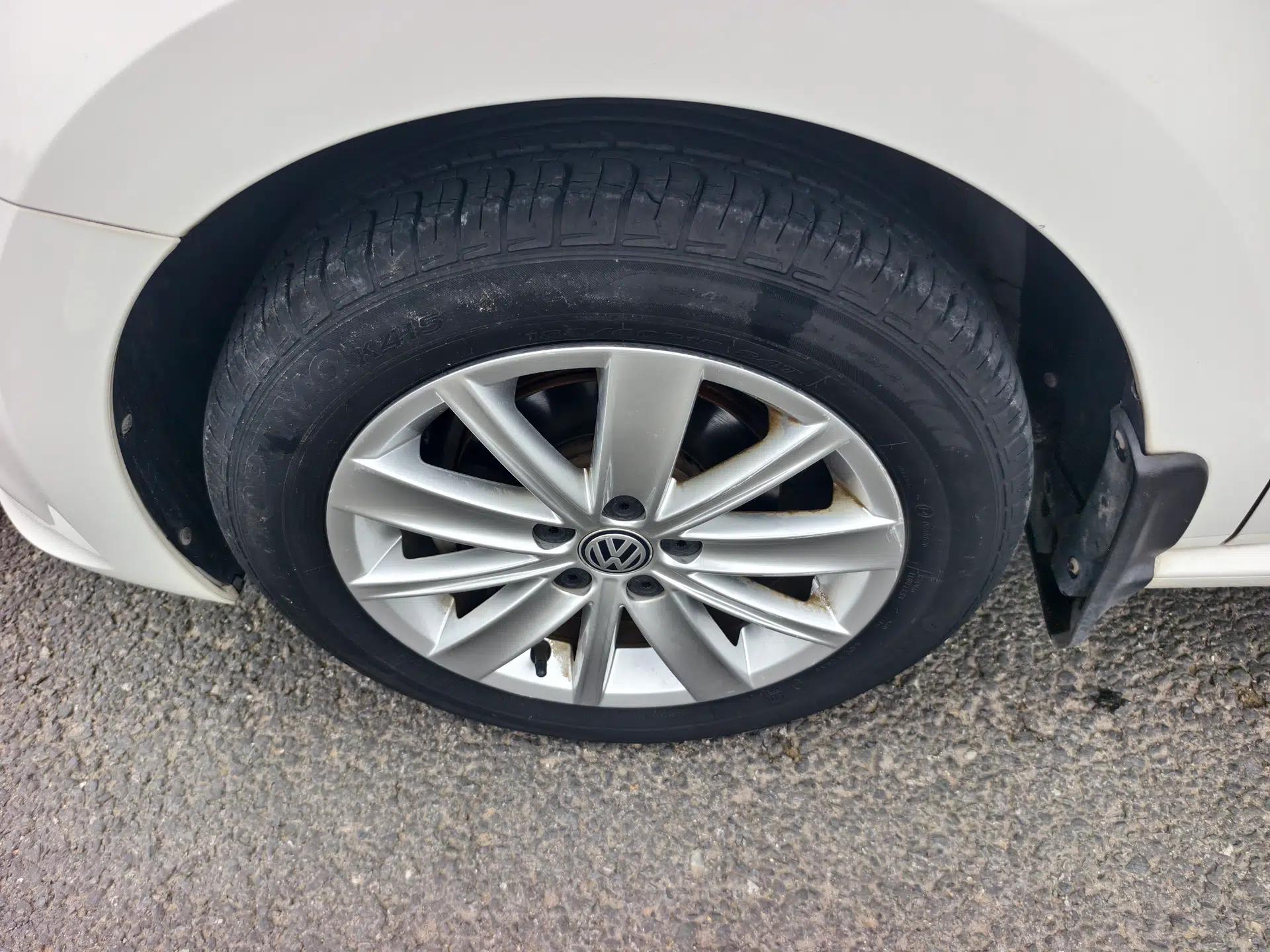 Volkswagen Polo 2014 1.4L Manual Comfort Edition — миниатюра 6