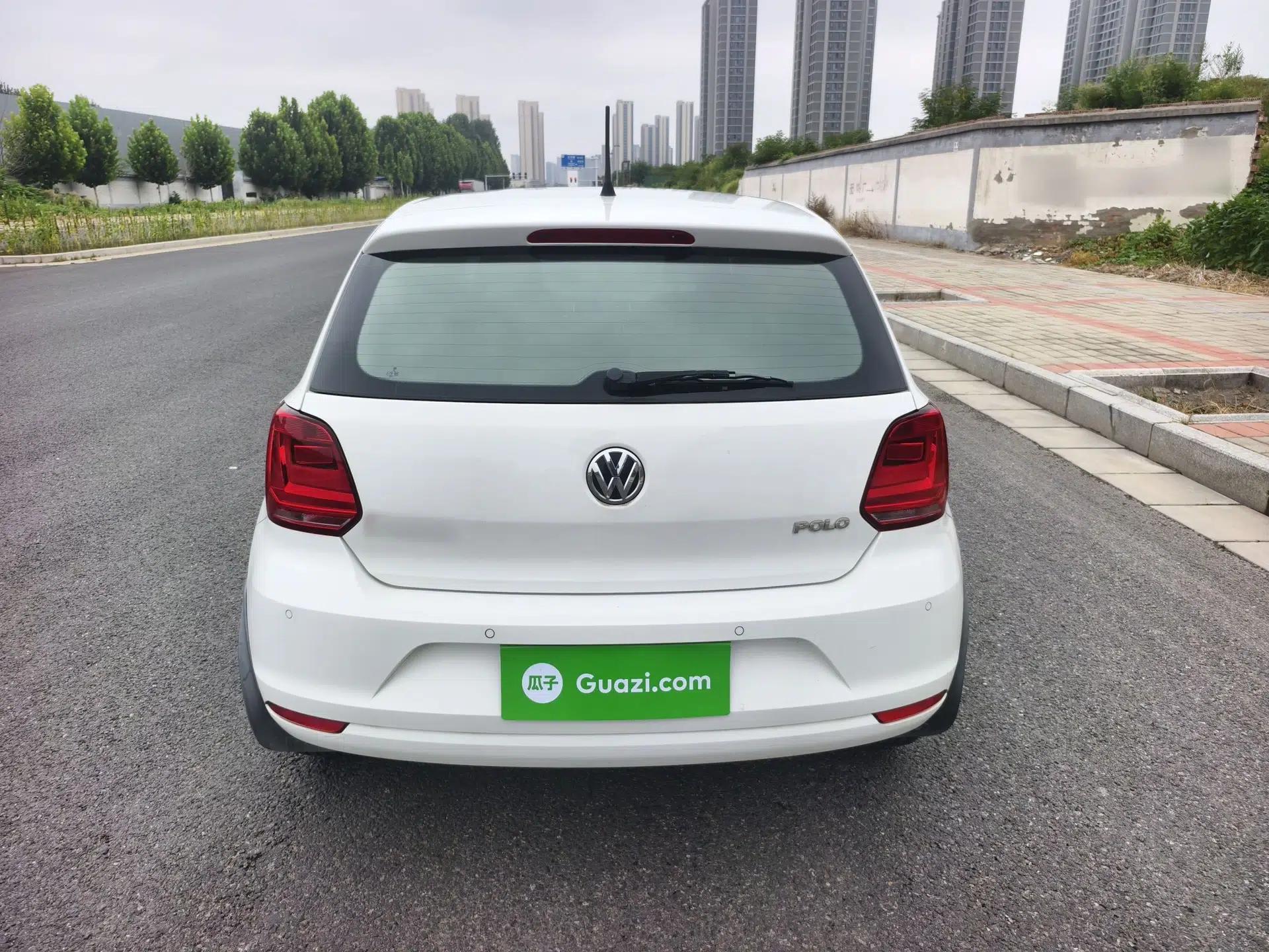 Volkswagen Polo 2014 1.4L Manual Comfort Edition — миниатюра 8
