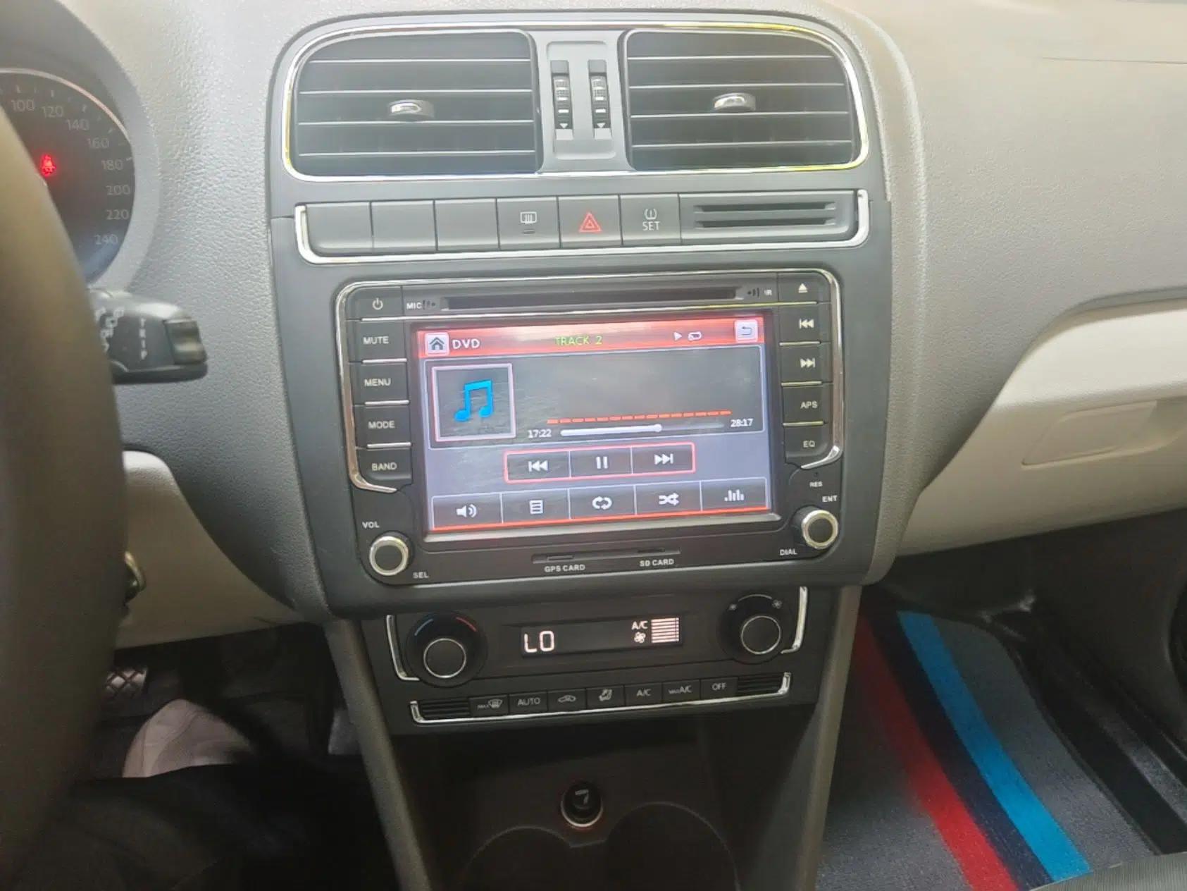 Volkswagen Polo 2014 1.4L Manual Comfort Edition — миниатюра 20