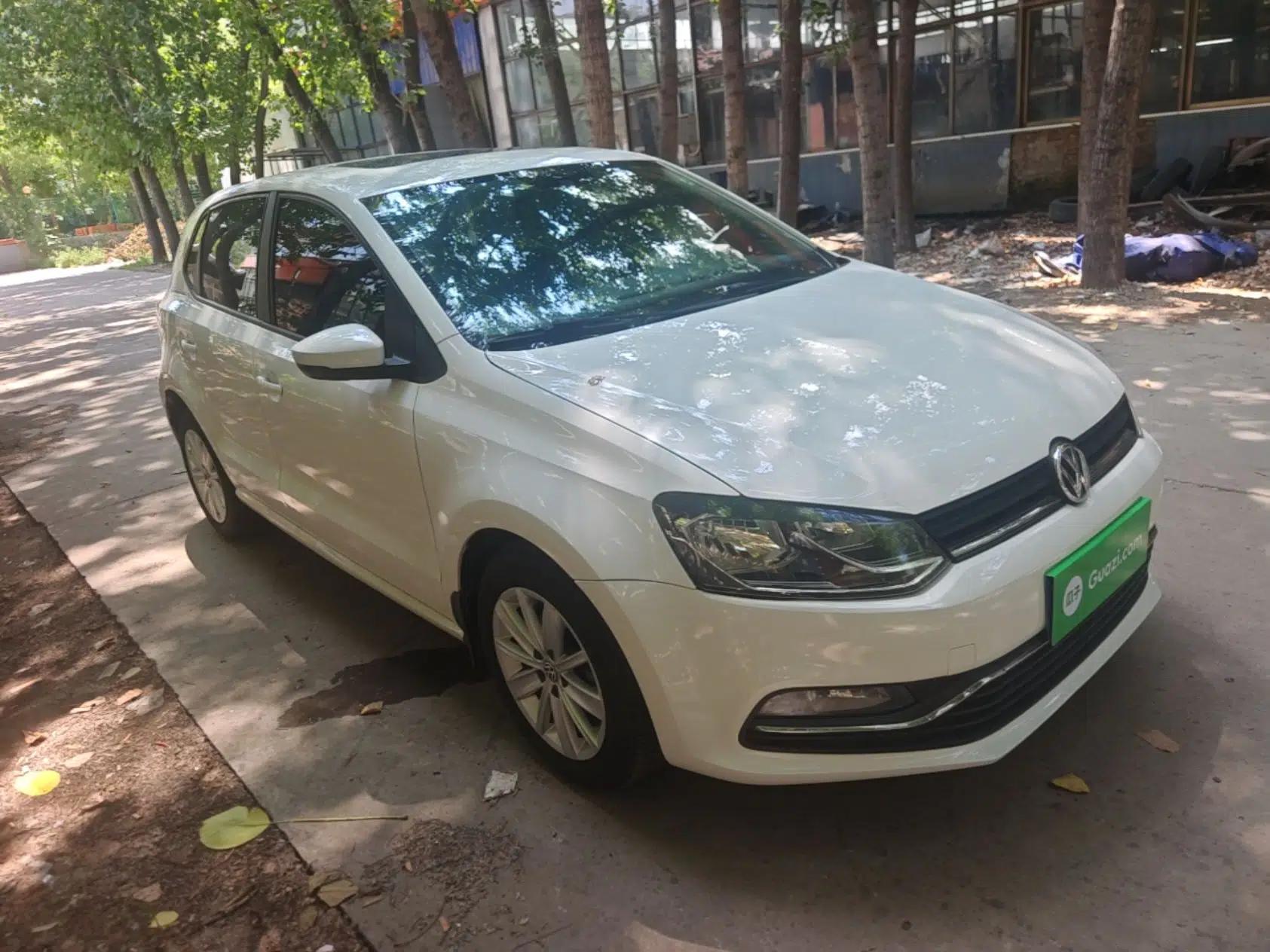 Volkswagen Polo 2014 1.4L Manual Comfort Edition — миниатюра 3