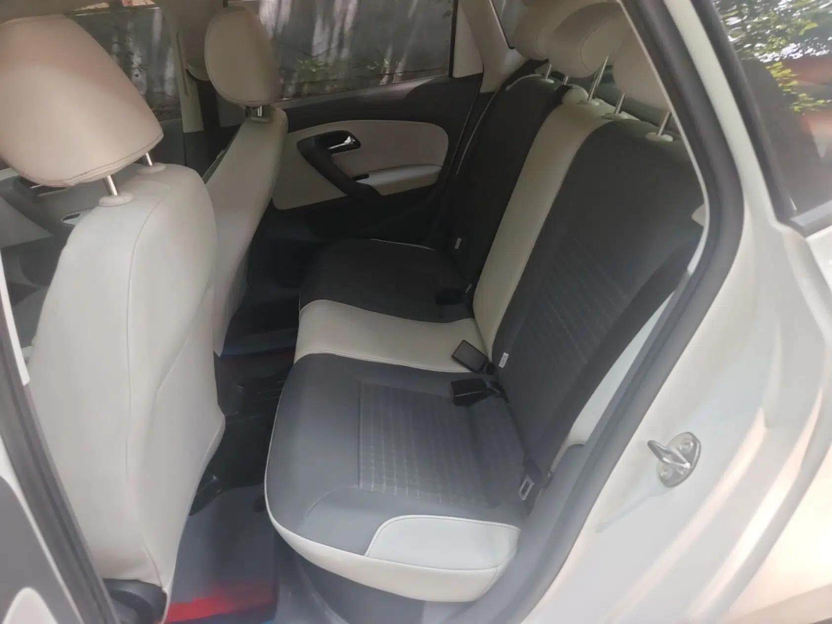 Volkswagen Polo 2014 1.4L Manual Comfort Edition — миниатюра 25