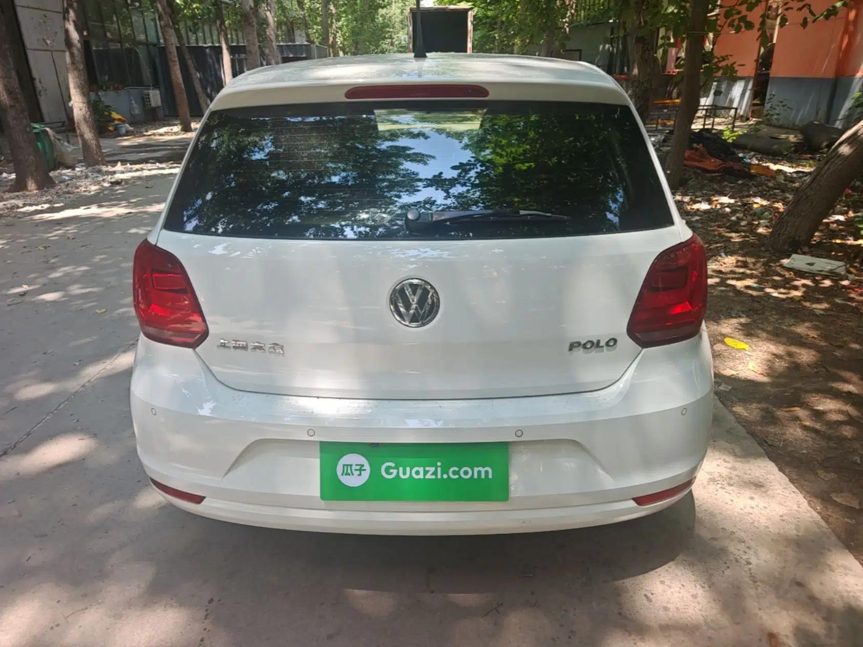 Volkswagen Polo 2014 1.4L Manual Comfort Edition — миниатюра 5