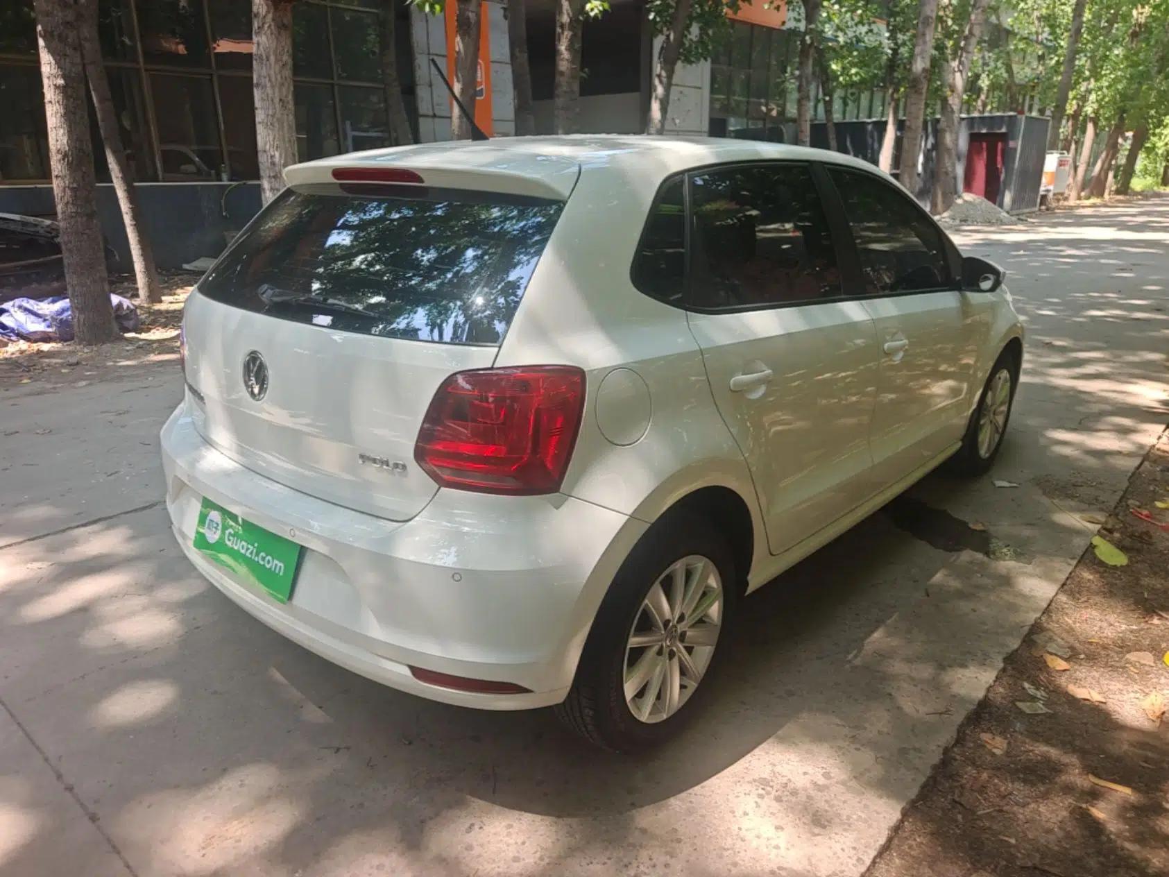 Volkswagen Polo 2014 1.4L Manual Comfort Edition — миниатюра 6