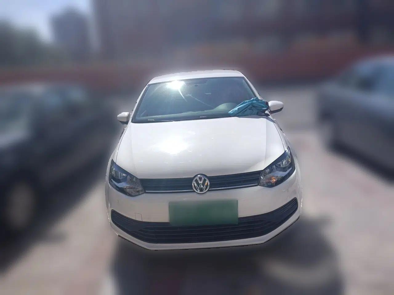 Volkswagen Polo 2016 1.4L Automatic Trendy Model — миниатюра 2