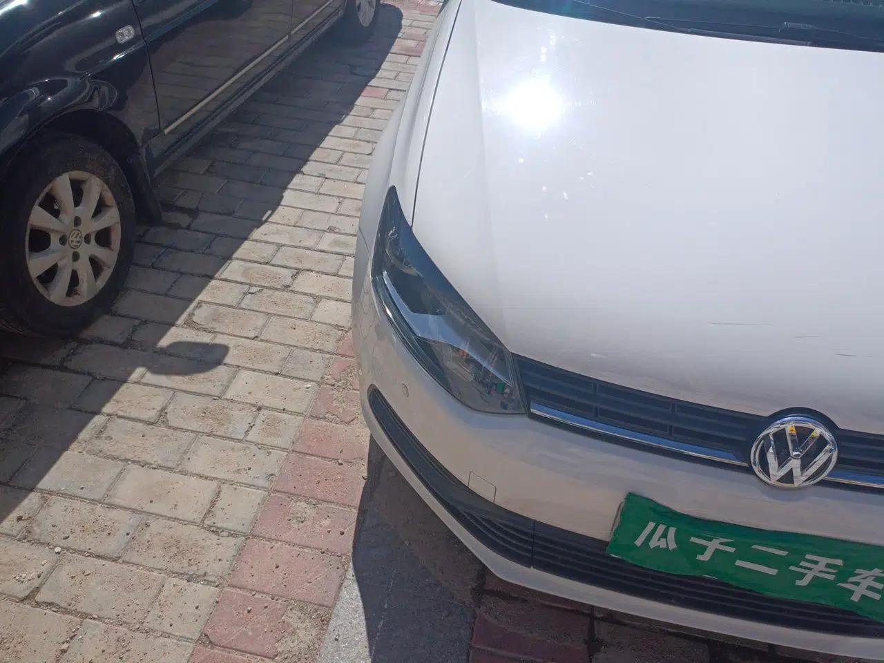 Volkswagen Polo 2016 1.4L Automatic Trendy Model — миниатюра 7