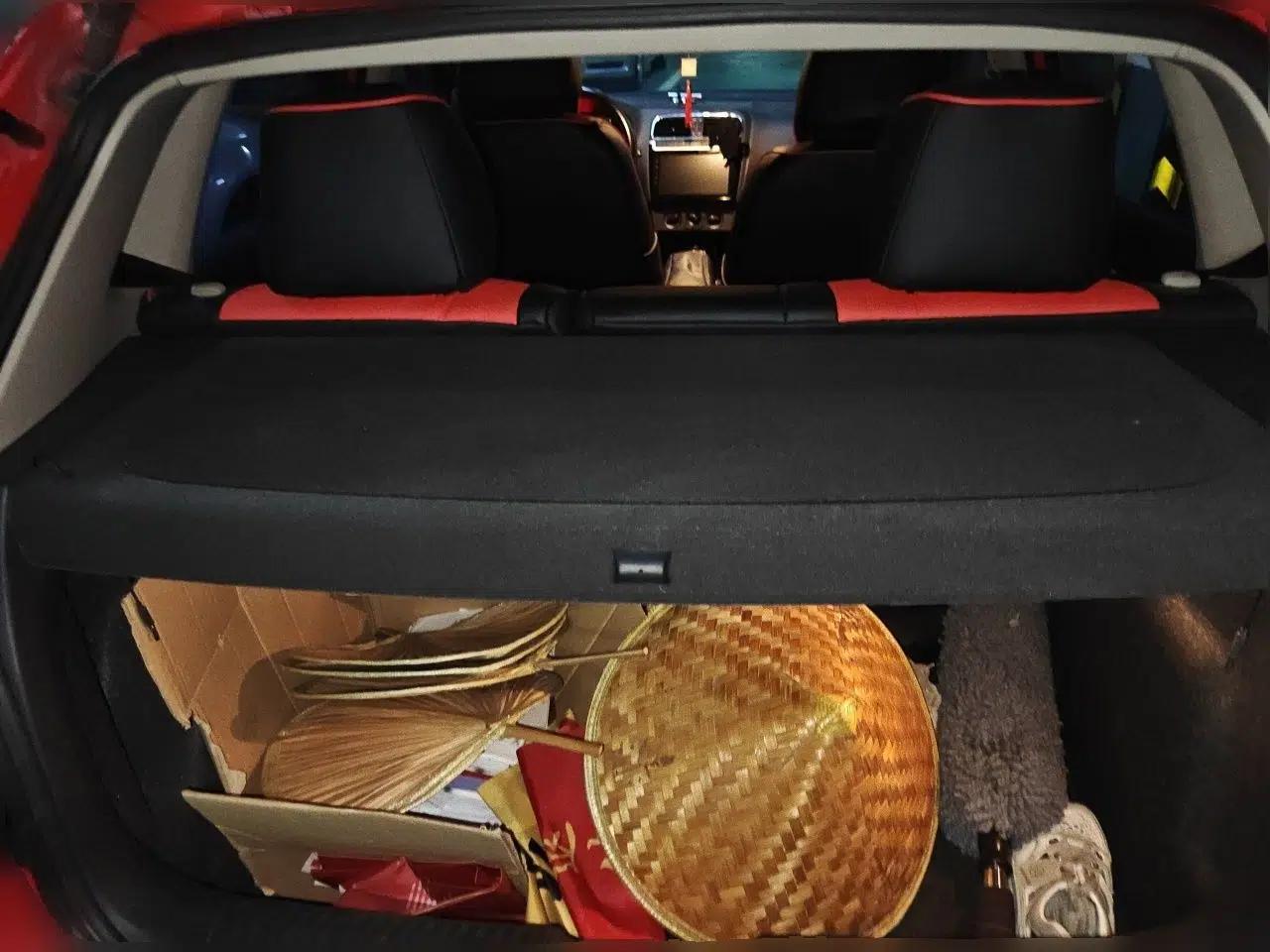 Volkswagen Polo 2013 1.6L Automatic Comfort Edition — миниатюра 19