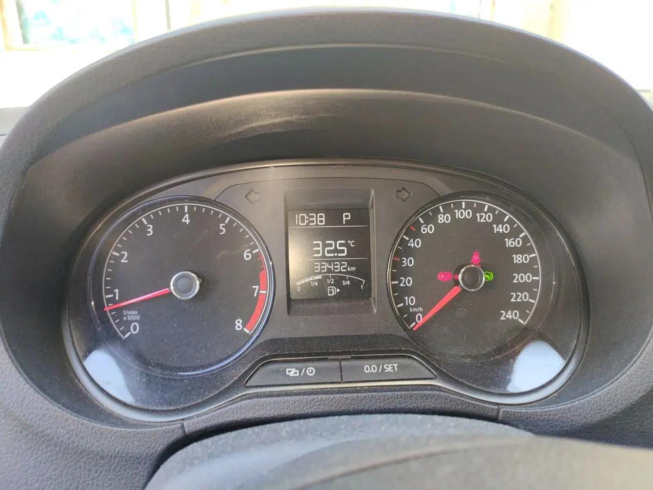 Volkswagen Polo 2018 1.5L Automatic Advanced Driving Model — миниатюра 12