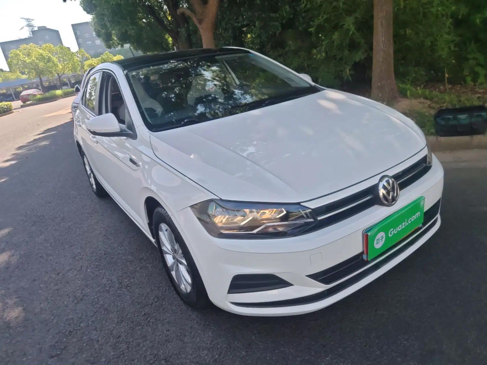 Volkswagen Polo 2019 Plus 1.5L Automatic Colorful Technology Edition — миниатюра 12