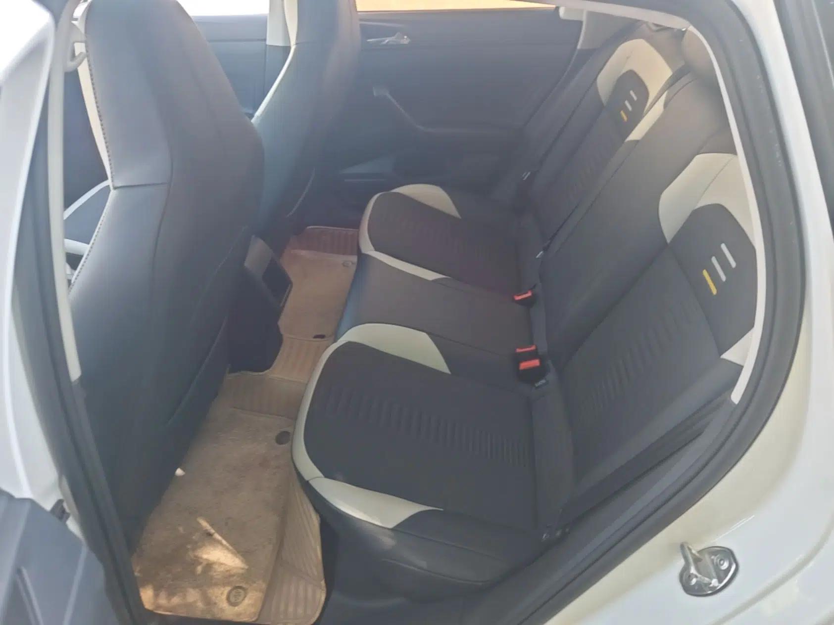 Volkswagen Polo 2019 Plus 1.5L Automatic Colorful Technology Edition — миниатюра 25