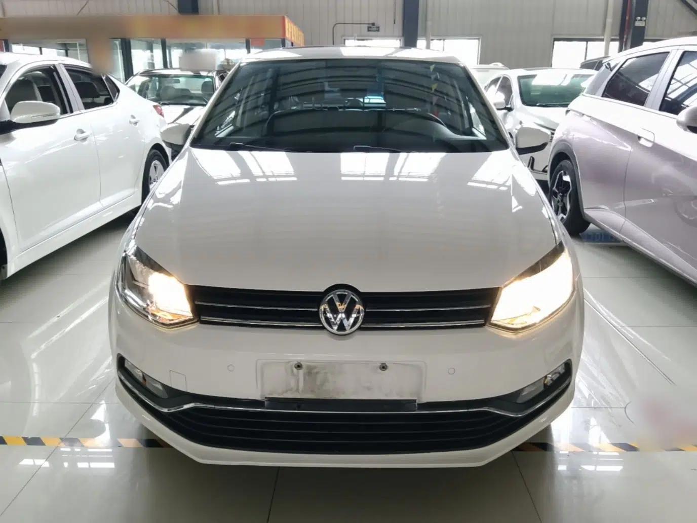 Volkswagen Polo 2016 1.6L Automatic Luxury Model — миниатюра 2