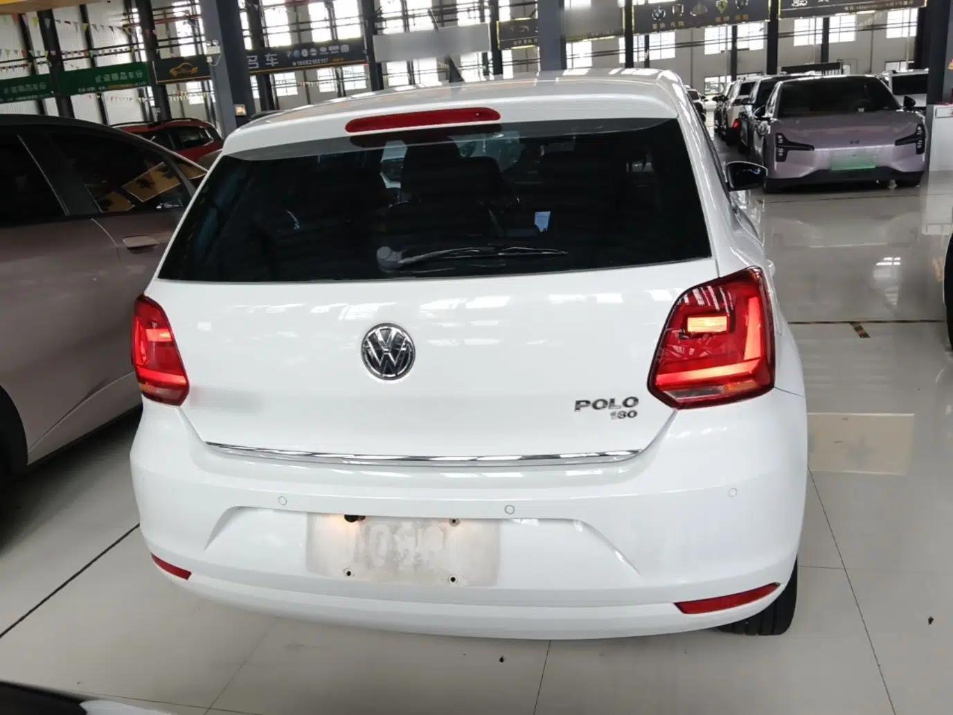 Volkswagen Polo 2016 1.6L Automatic Luxury Model — миниатюра 5