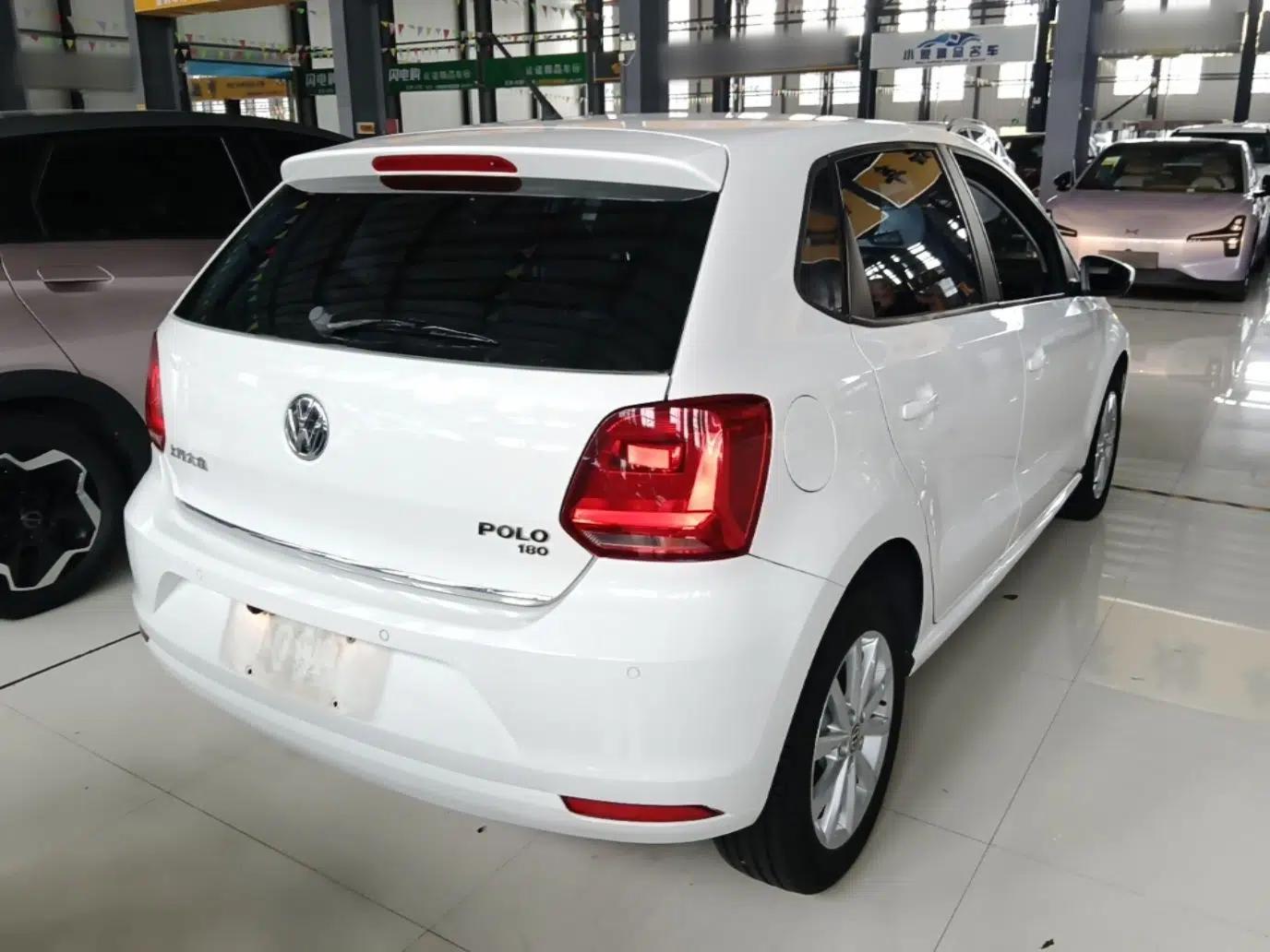 Volkswagen Polo 2016 1.6L Automatic Luxury Model — миниатюра 6
