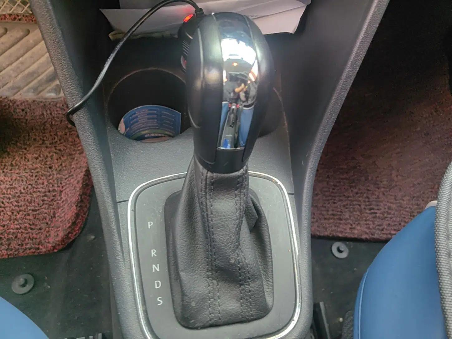 Volkswagen Polo 2016 1.4L Automatic Trendy Model — миниатюра 13
