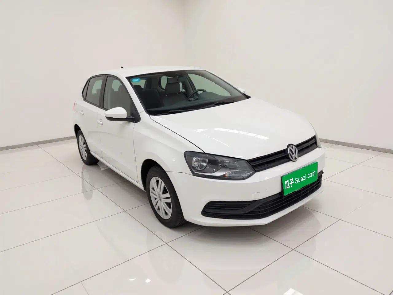 Volkswagen Polo 2016 1.4L Automatic Trendy Model — миниатюра 3