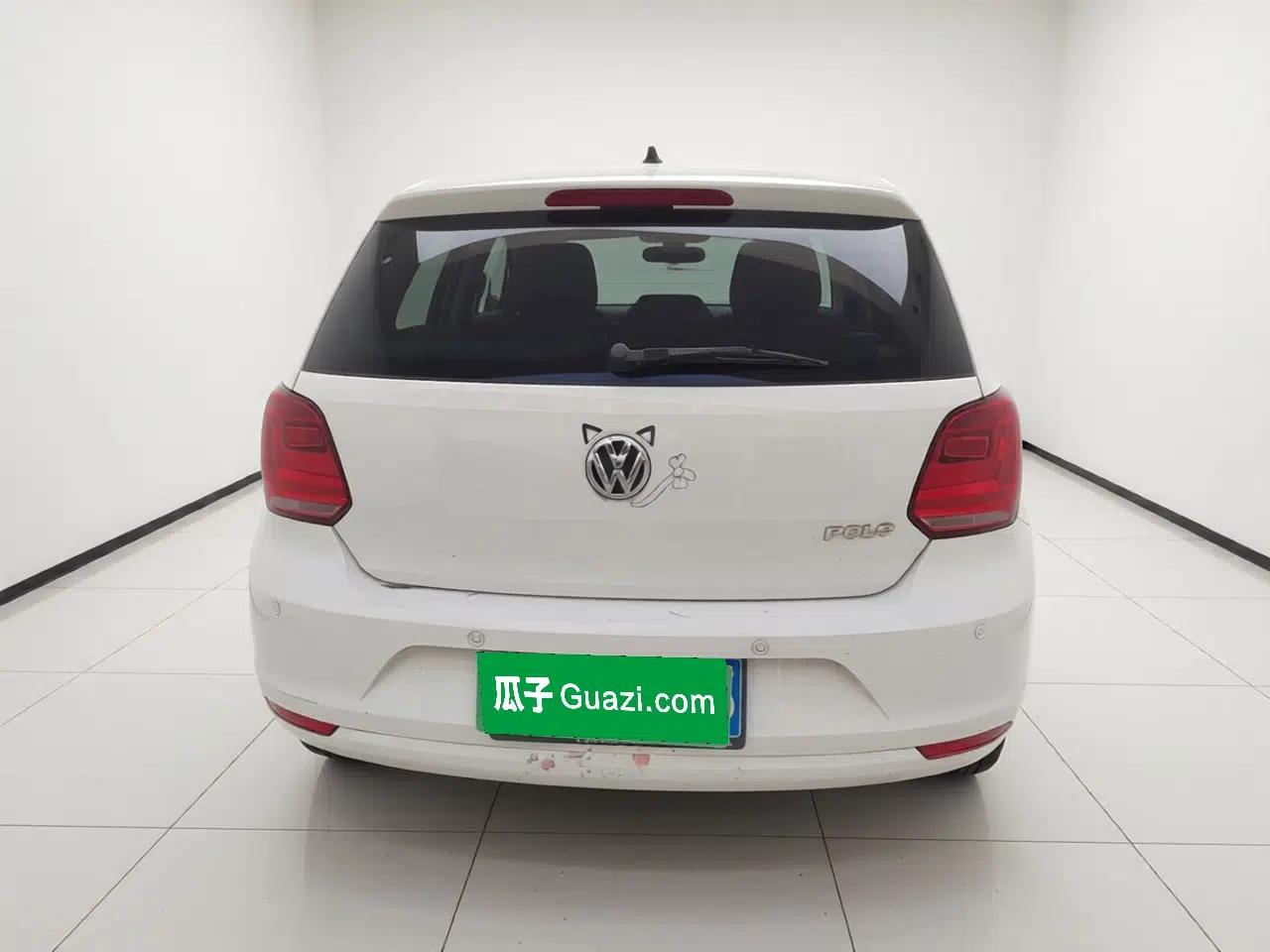Volkswagen Polo 2016 1.4L Automatic Trendy Model — миниатюра 5