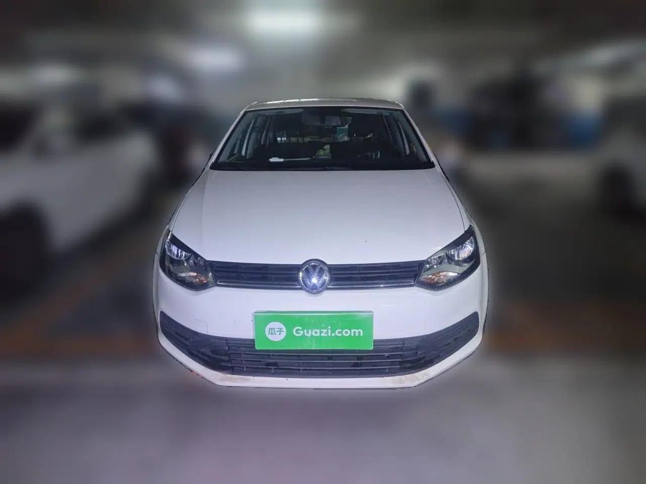 Volkswagen Polo 2016 1.4L Automatic Trendy Model — миниатюра 2