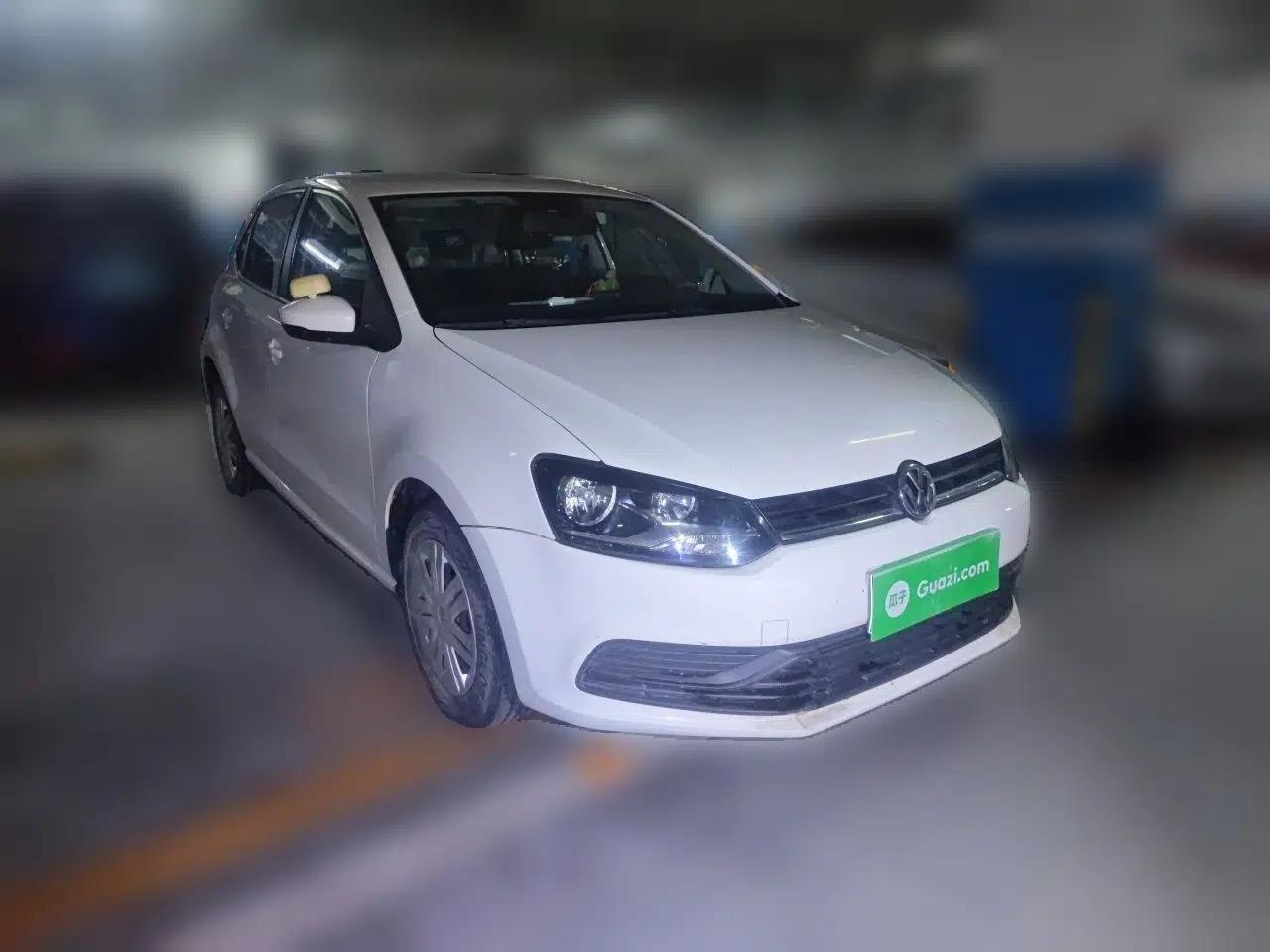 Volkswagen Polo 2016 1.4L Automatic Trendy Model — миниатюра 3