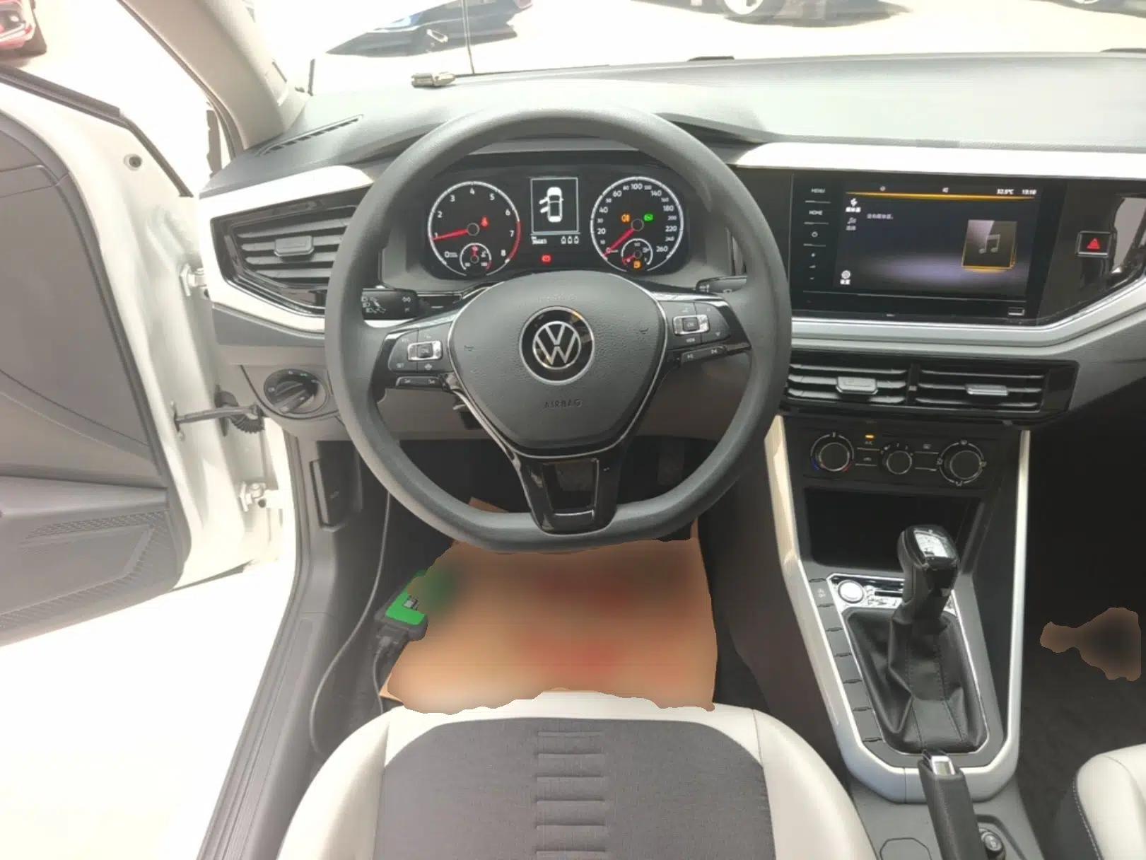 Volkswagen Polo 2021 Plus 1.5L Automatic Colorful Tech Edition — миниатюра 13