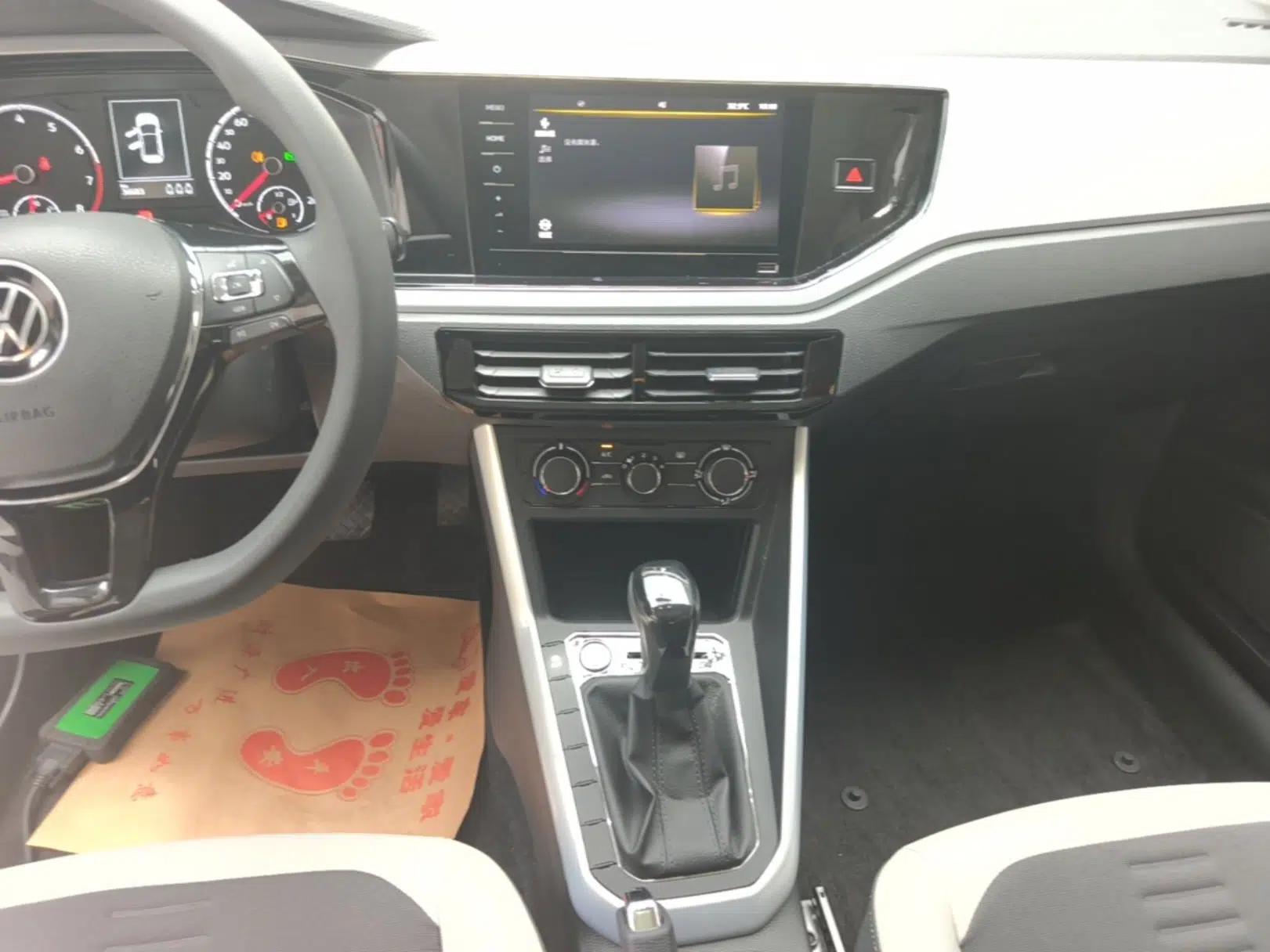 Volkswagen Polo 2021 Plus 1.5L Automatic Colorful Tech Edition — миниатюра 15