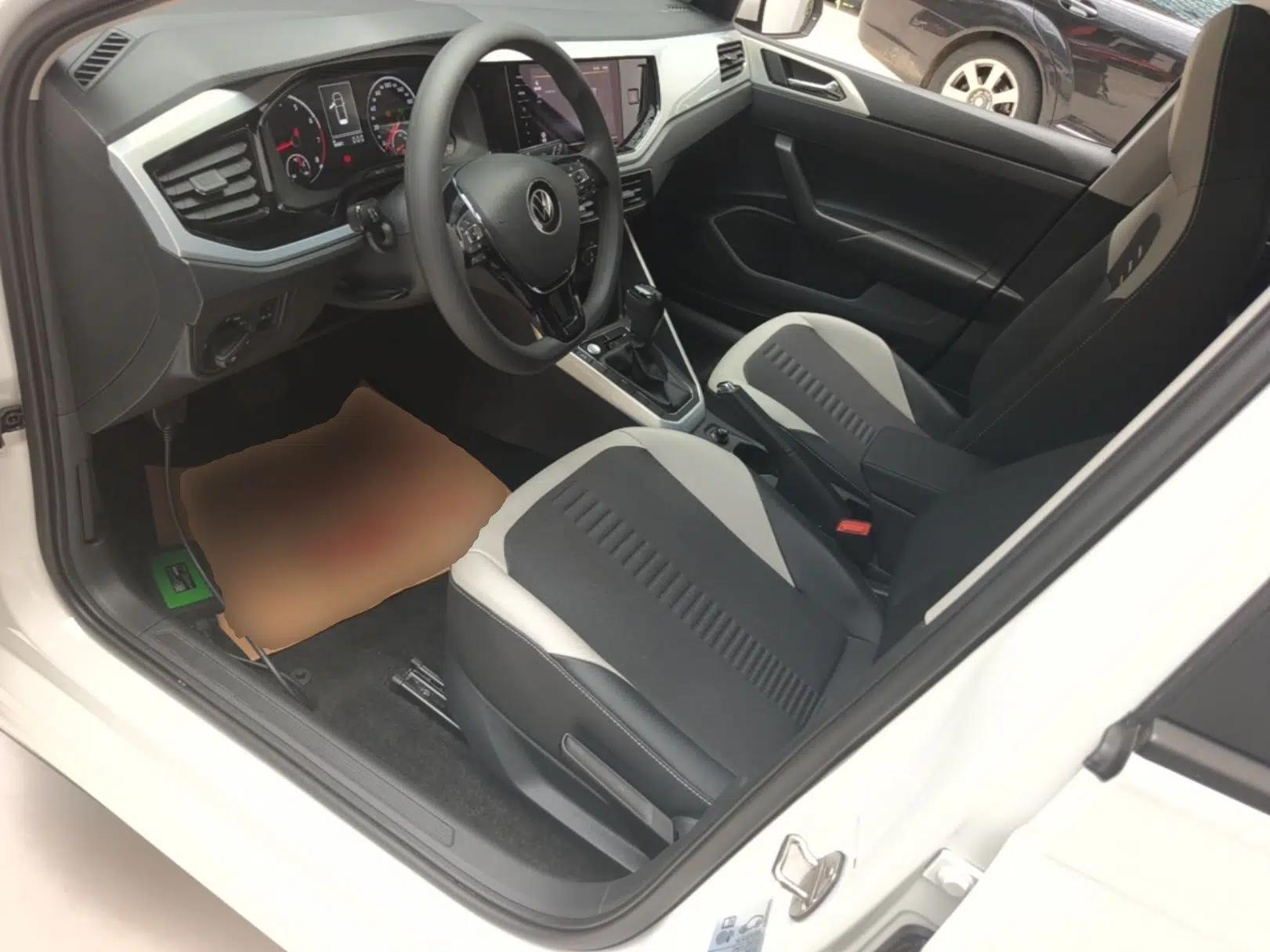 Volkswagen Polo 2021 Plus 1.5L Automatic Colorful Tech Edition — миниатюра 17