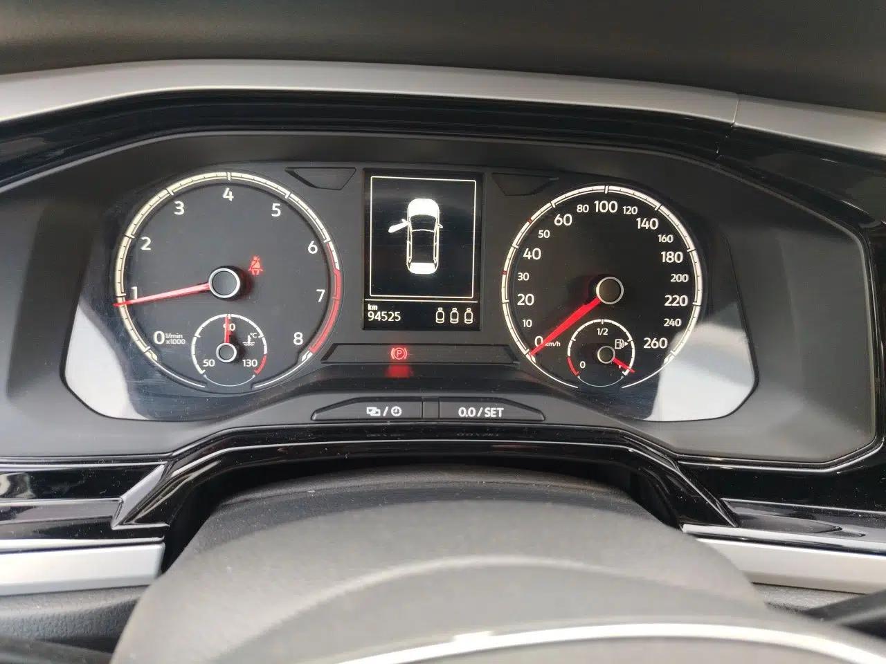 Volkswagen Polo 2019 Plus 1.5L Automatic Colorful Technology Edition — миниатюра 9