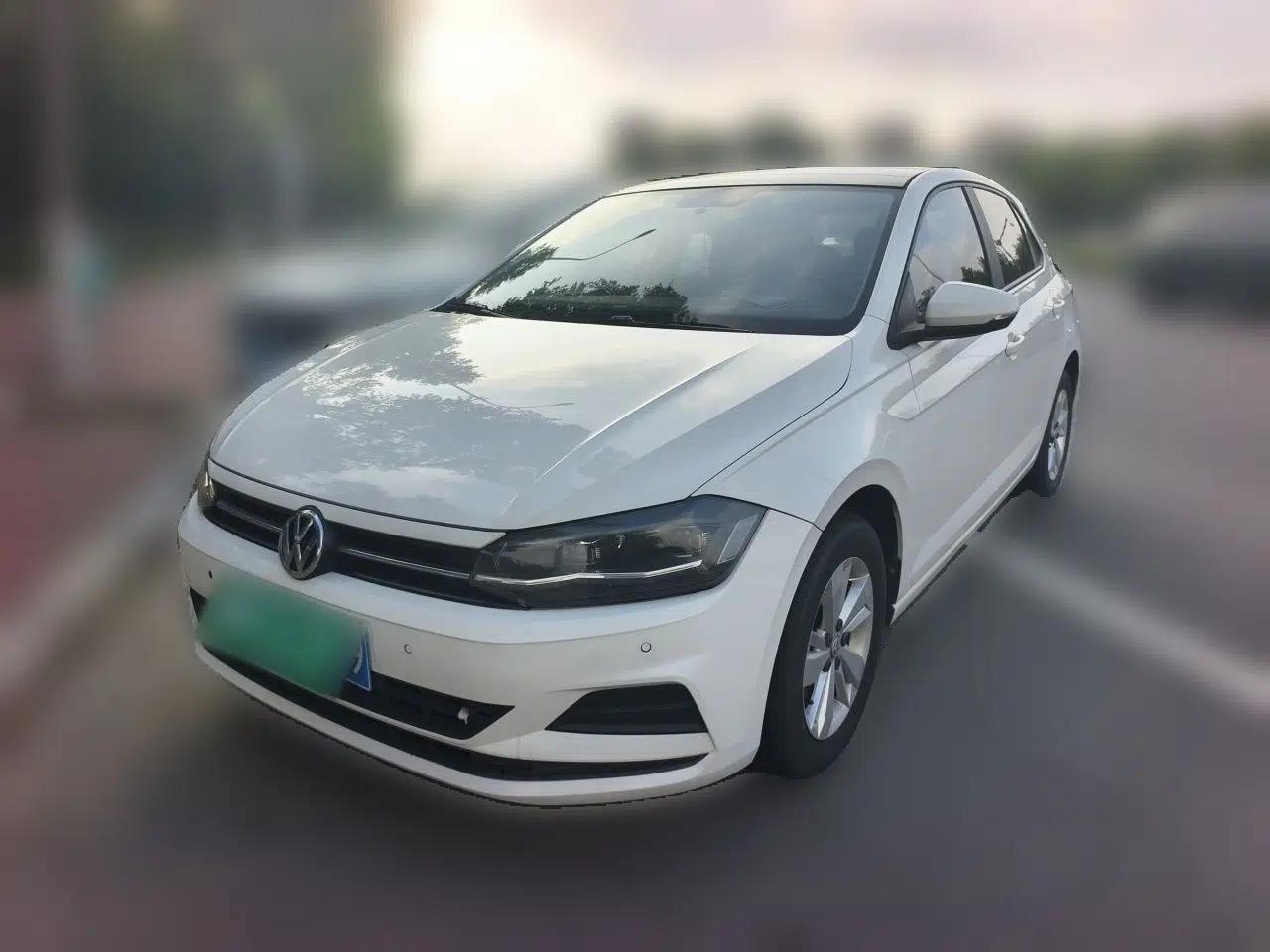 Volkswagen Polo 2019 Plus 1.5L Automatic Panoramic Enjoyment Edition — миниатюра 1