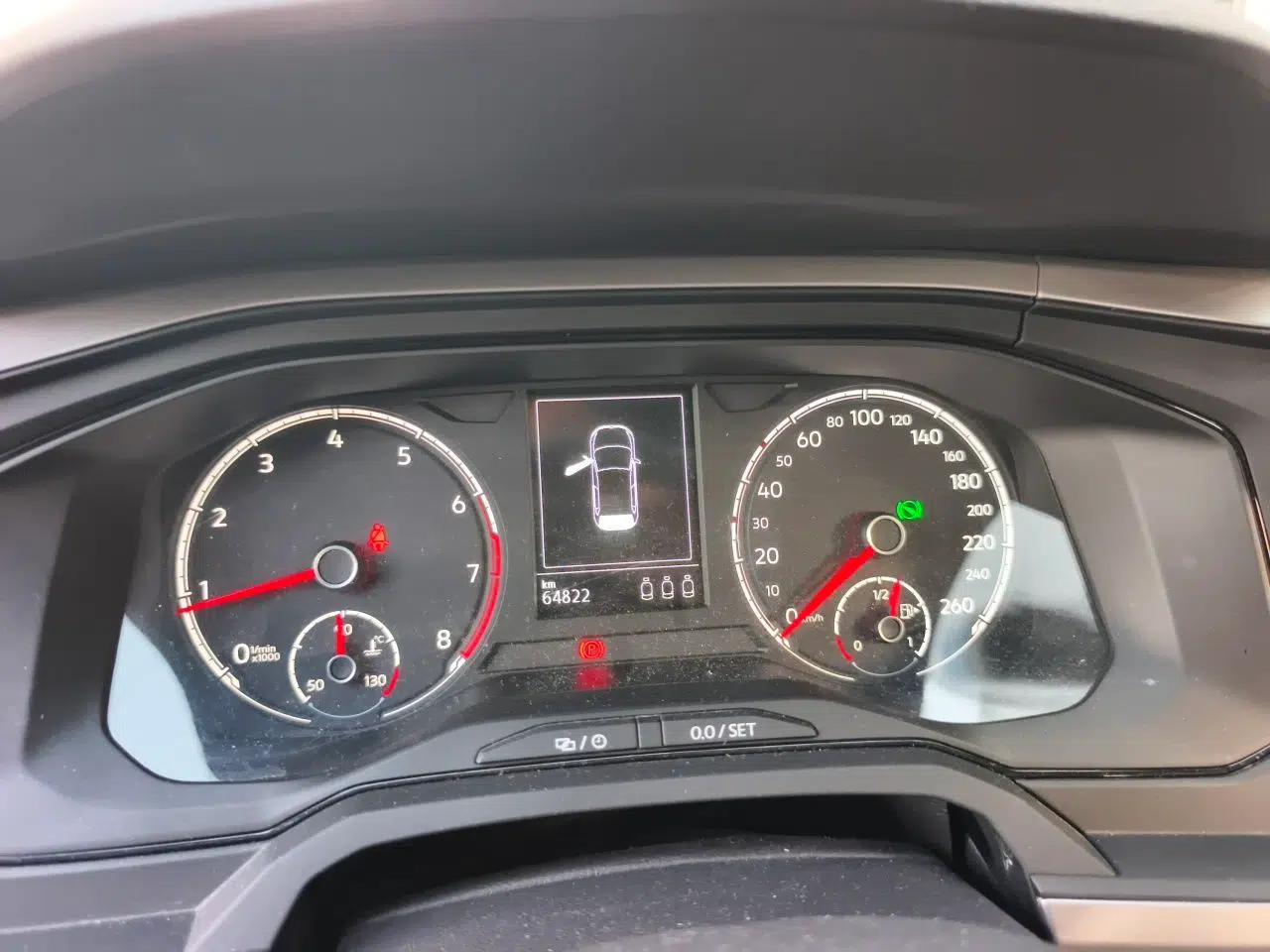 Volkswagen Polo 2019 Plus 1.5L Automatic Panoramic Enjoyment Edition — миниатюра 11