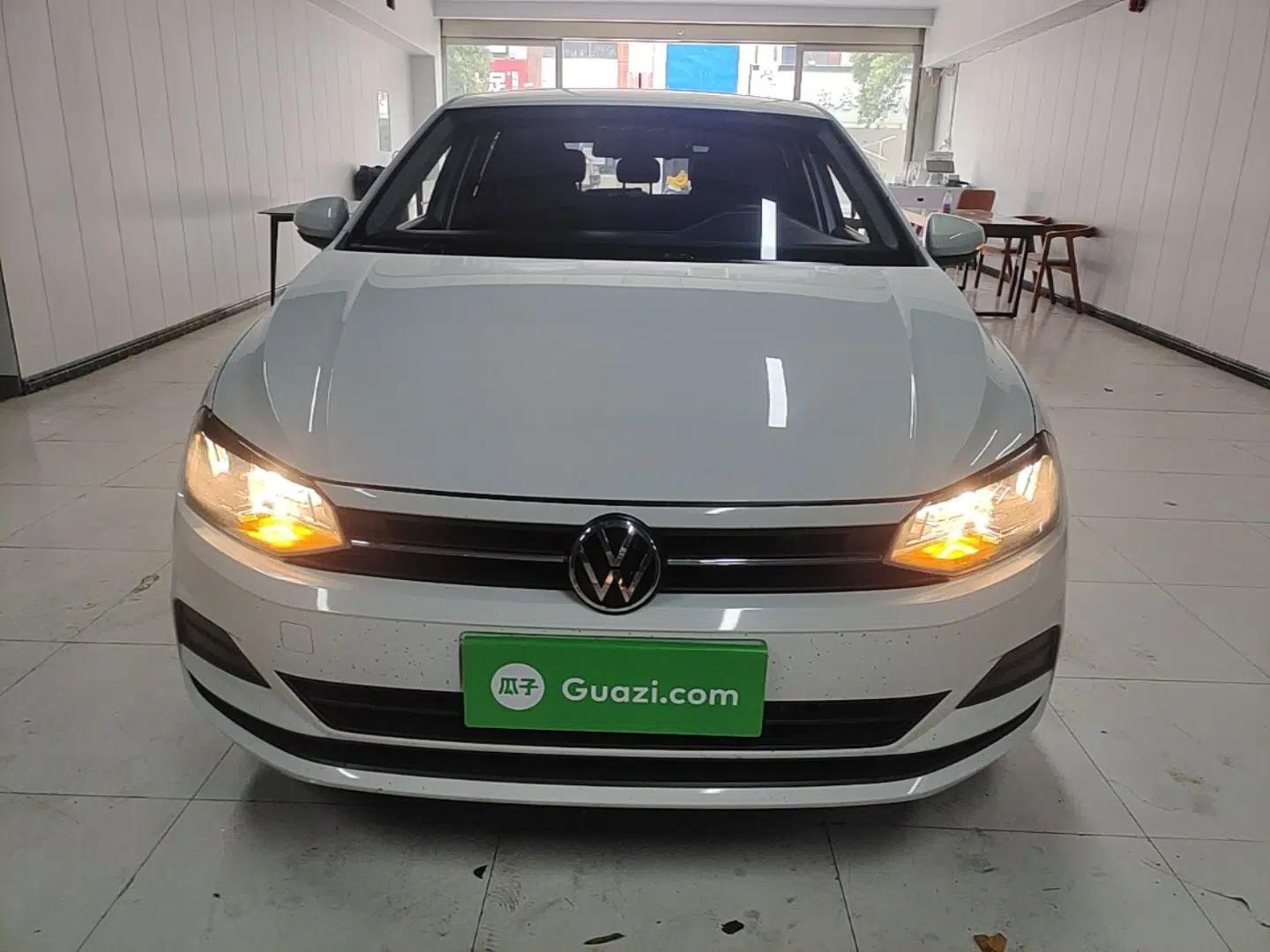 Volkswagen Polo 2023 Plus 1.5L Automatic Enjoy-the-Moment Edition — миниатюра 2