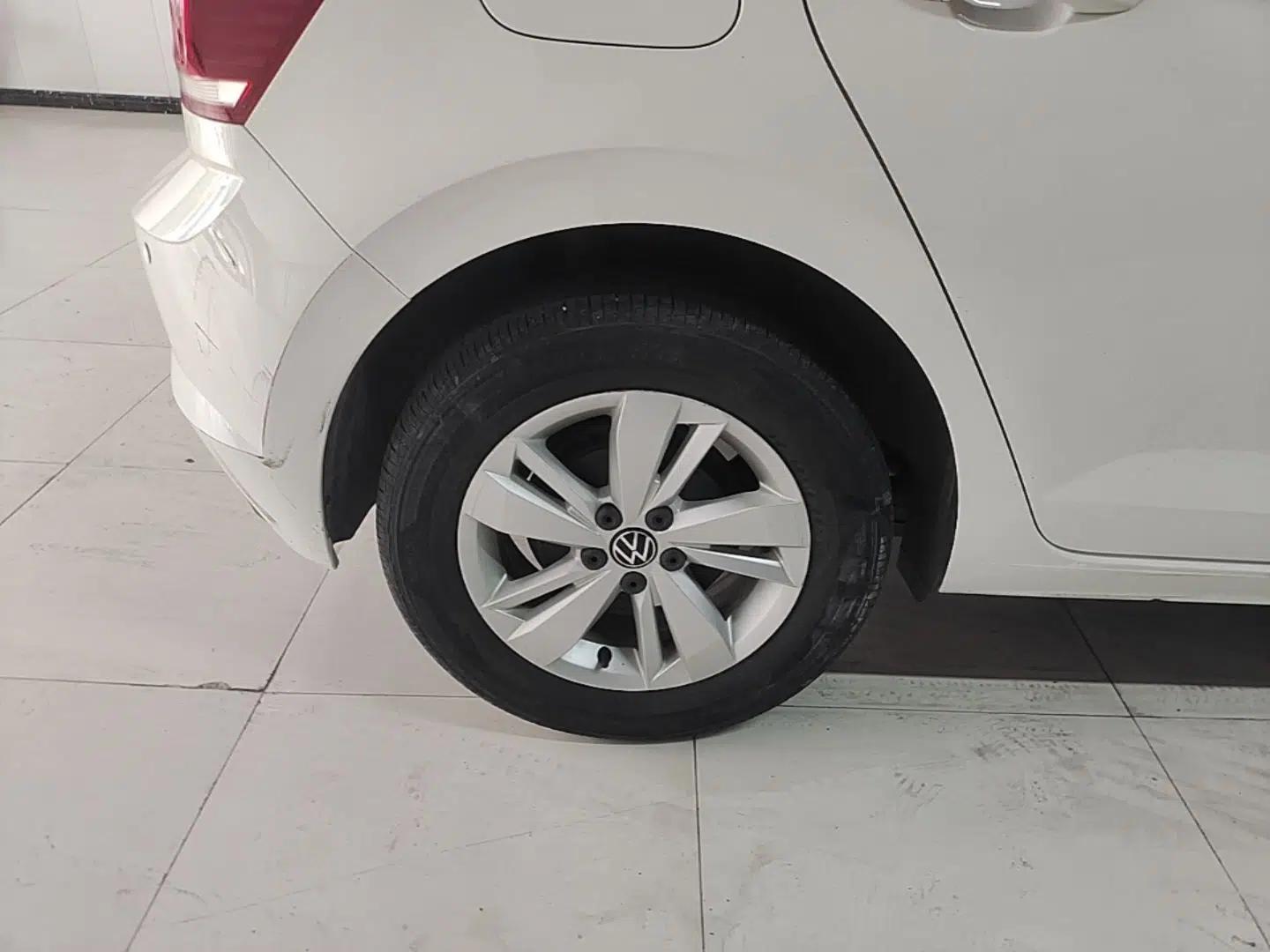 Volkswagen Polo 2023 Plus 1.5L Automatic Enjoy-the-Moment Edition — миниатюра 11