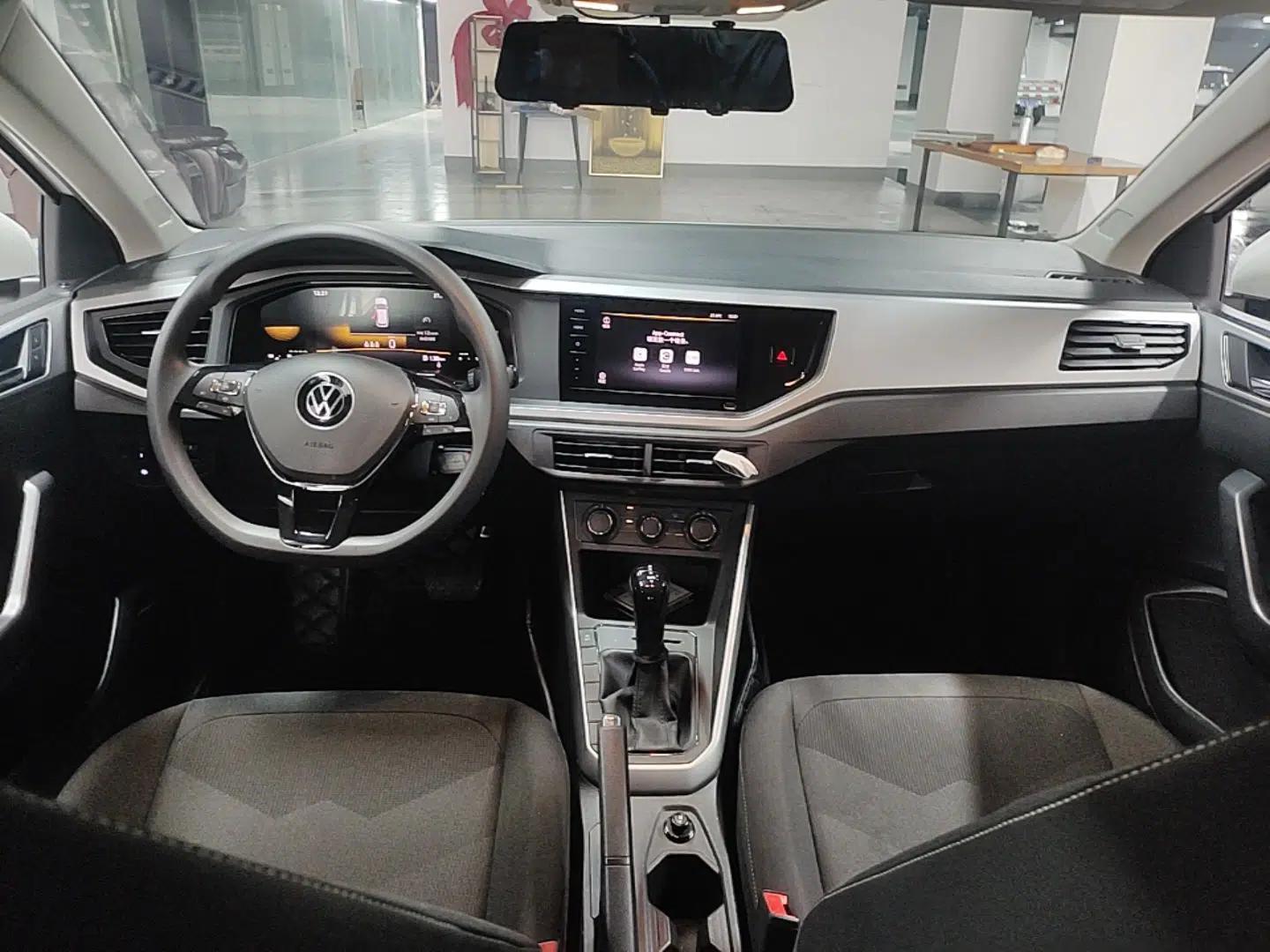 Volkswagen Polo 2023 Plus 1.5L Automatic Enjoy-the-Moment Edition — миниатюра 12
