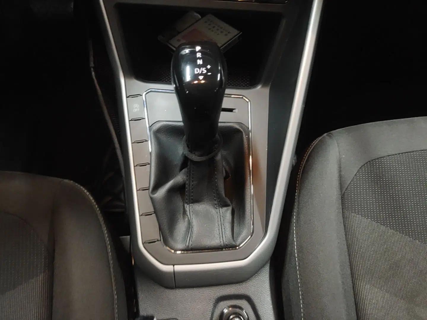 Volkswagen Polo 2023 Plus 1.5L Automatic Enjoy-the-Moment Edition — миниатюра 16