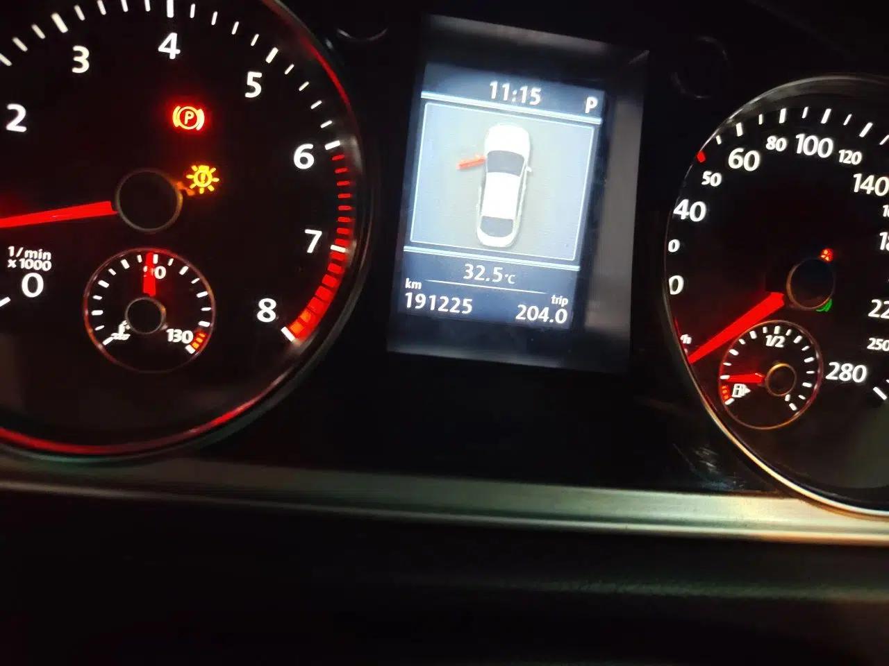 Volkswagen FAW-Volkswagen CC 2012 2.0 TSI Luxury Model — миниатюра 12