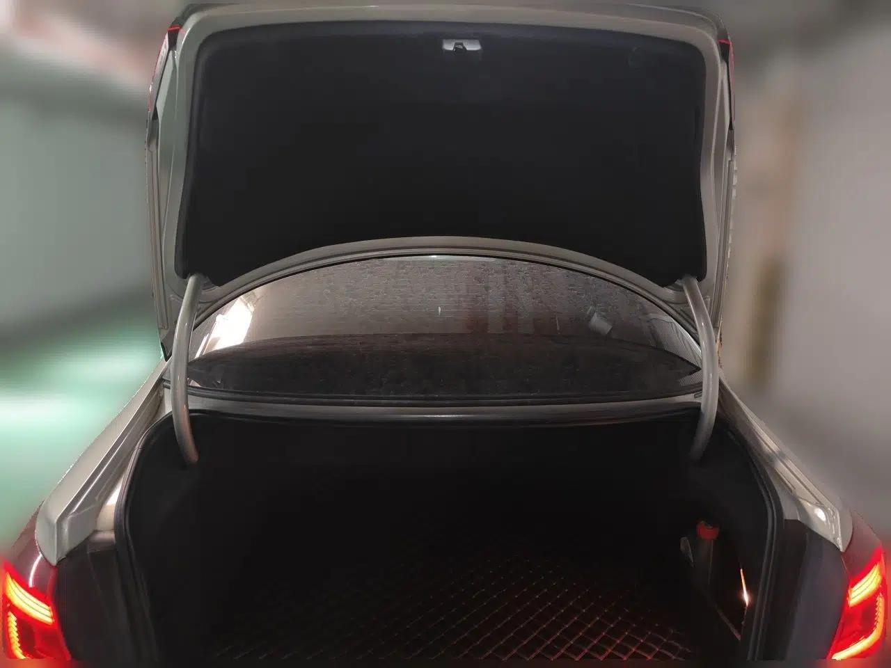 Volkswagen FAW-Volkswagen CC 2018 1.8TSI Prestige Model — миниатюра 19
