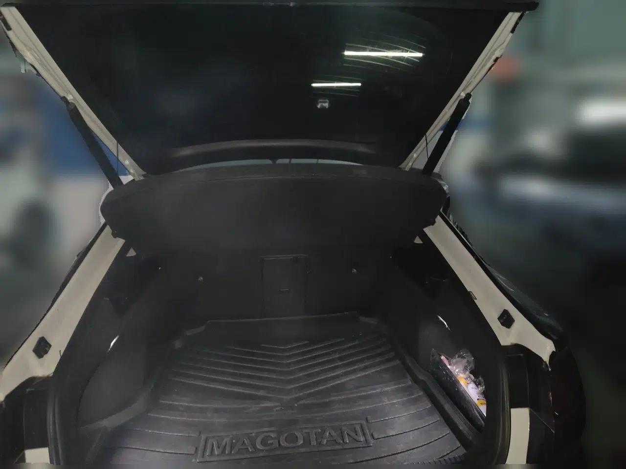 Volkswagen FAW-Volkswagen CC 2021 380TSI Striking Edition — миниатюра 19