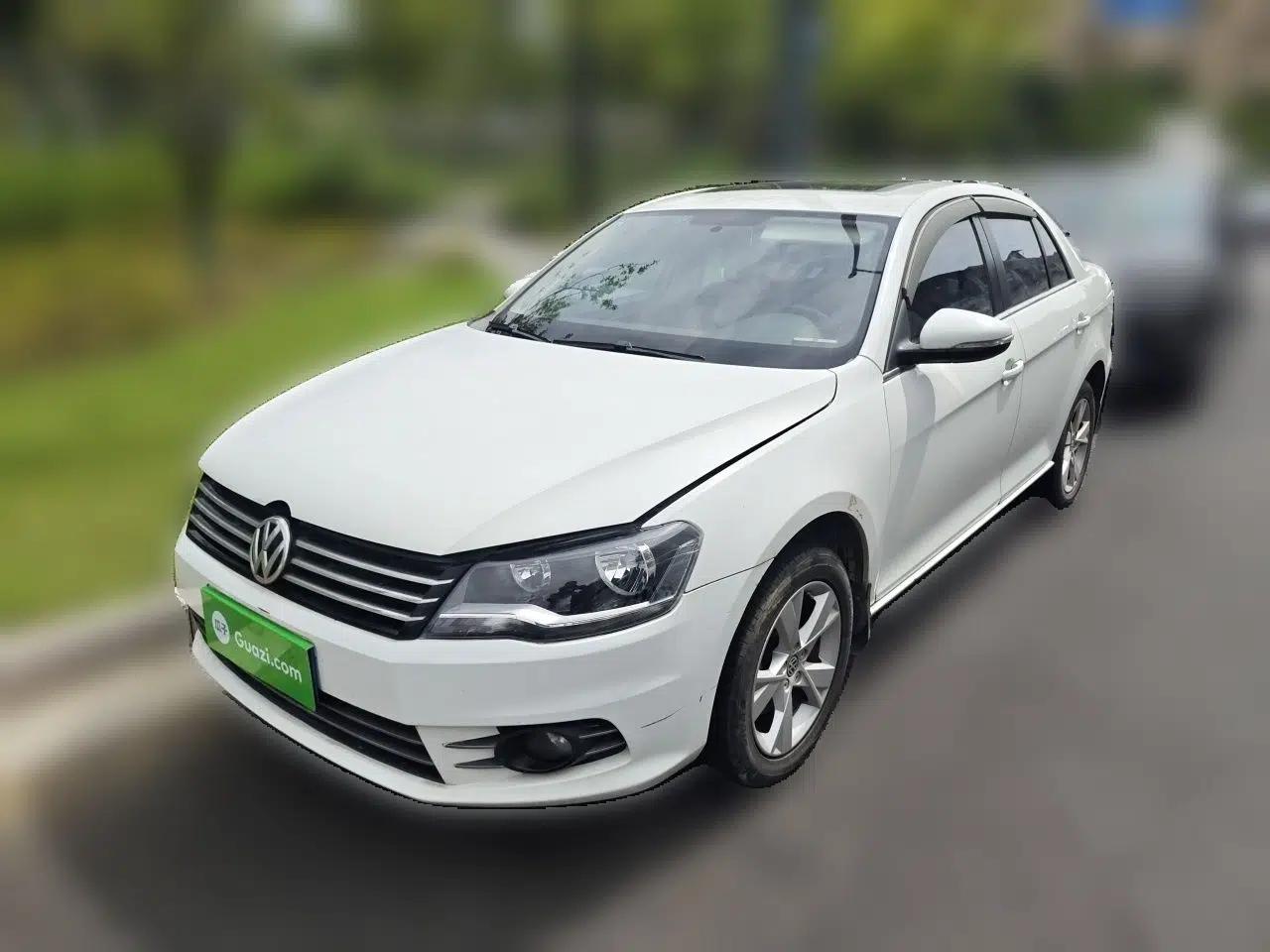 Volkswagen Bora 2014 1.6L Manual Comfort Model — миниатюра 1