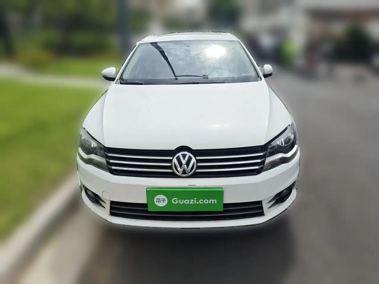 Volkswagen Bora 2014 1.6L Manual Comfort Model — миниатюра 2
