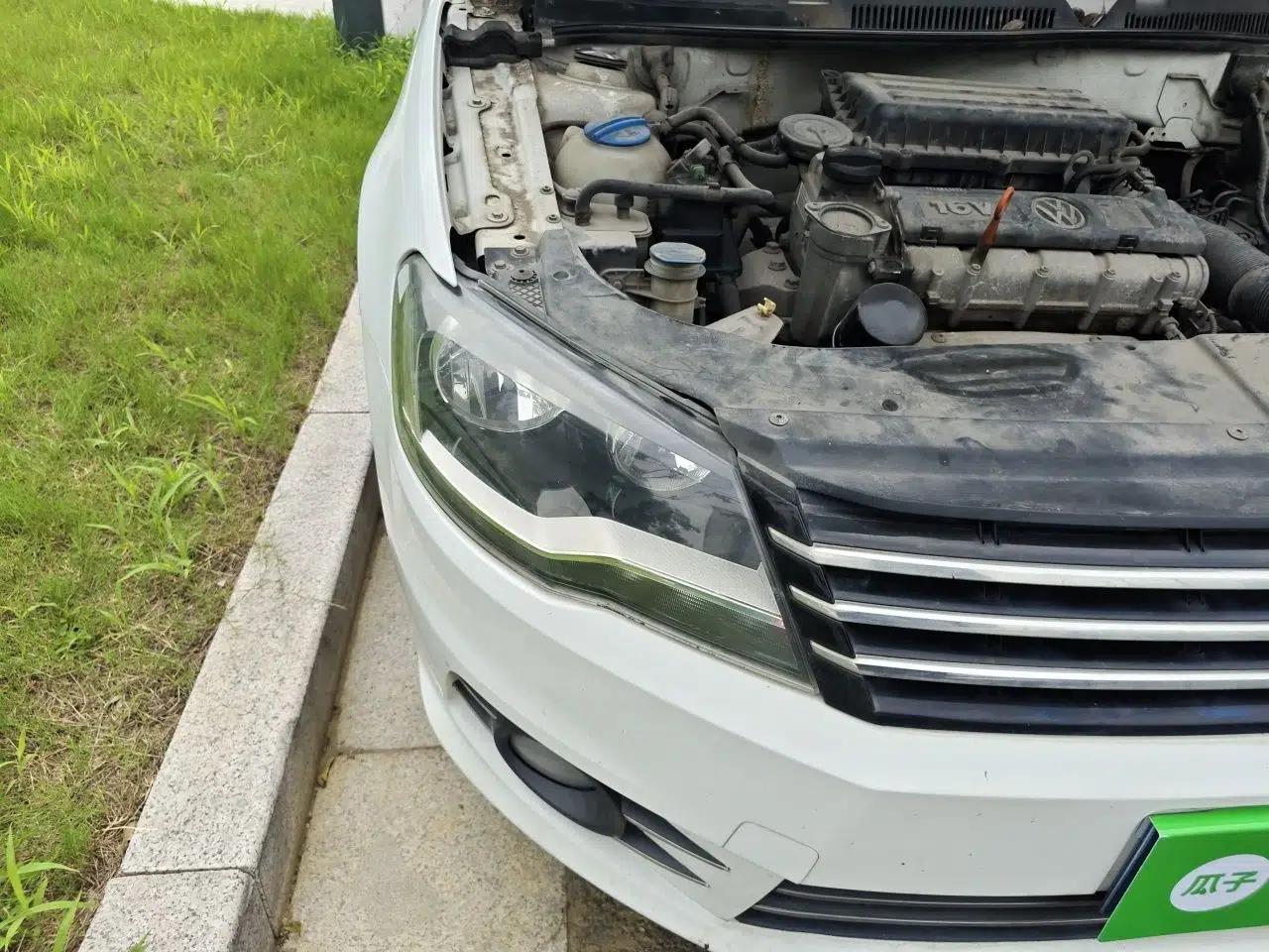 Volkswagen Bora 2014 1.6L Manual Comfort Model — миниатюра 7