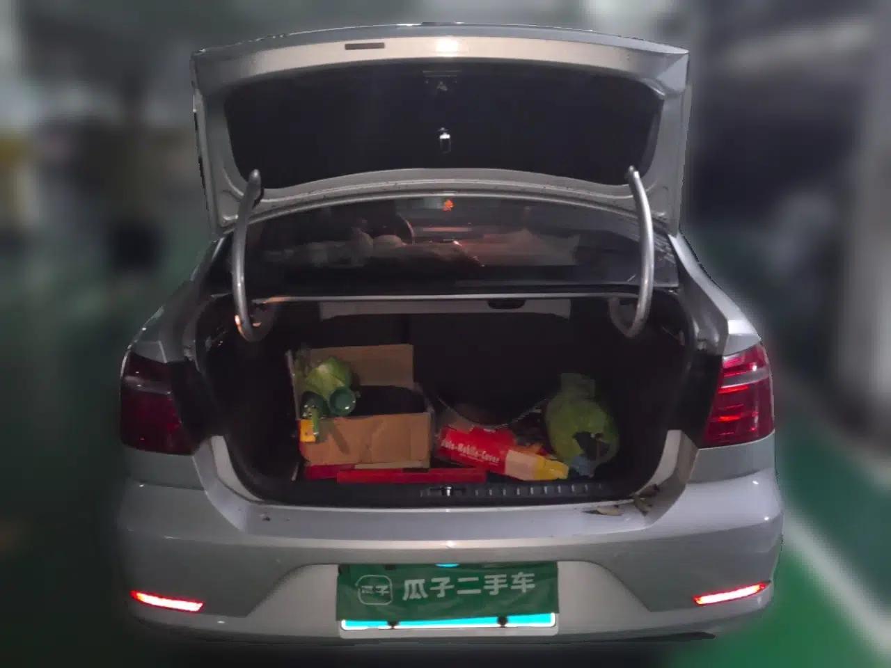 Volkswagen Bora 2014 1.6L Automatic Comfort Model — миниатюра 16