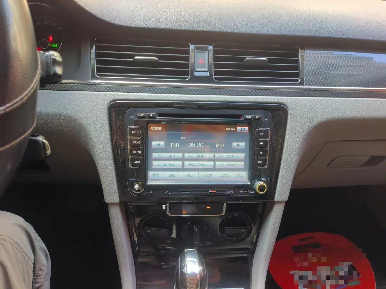 Volkswagen Bora 2013 1.6L Automatic Fashion Model — миниатюра 13