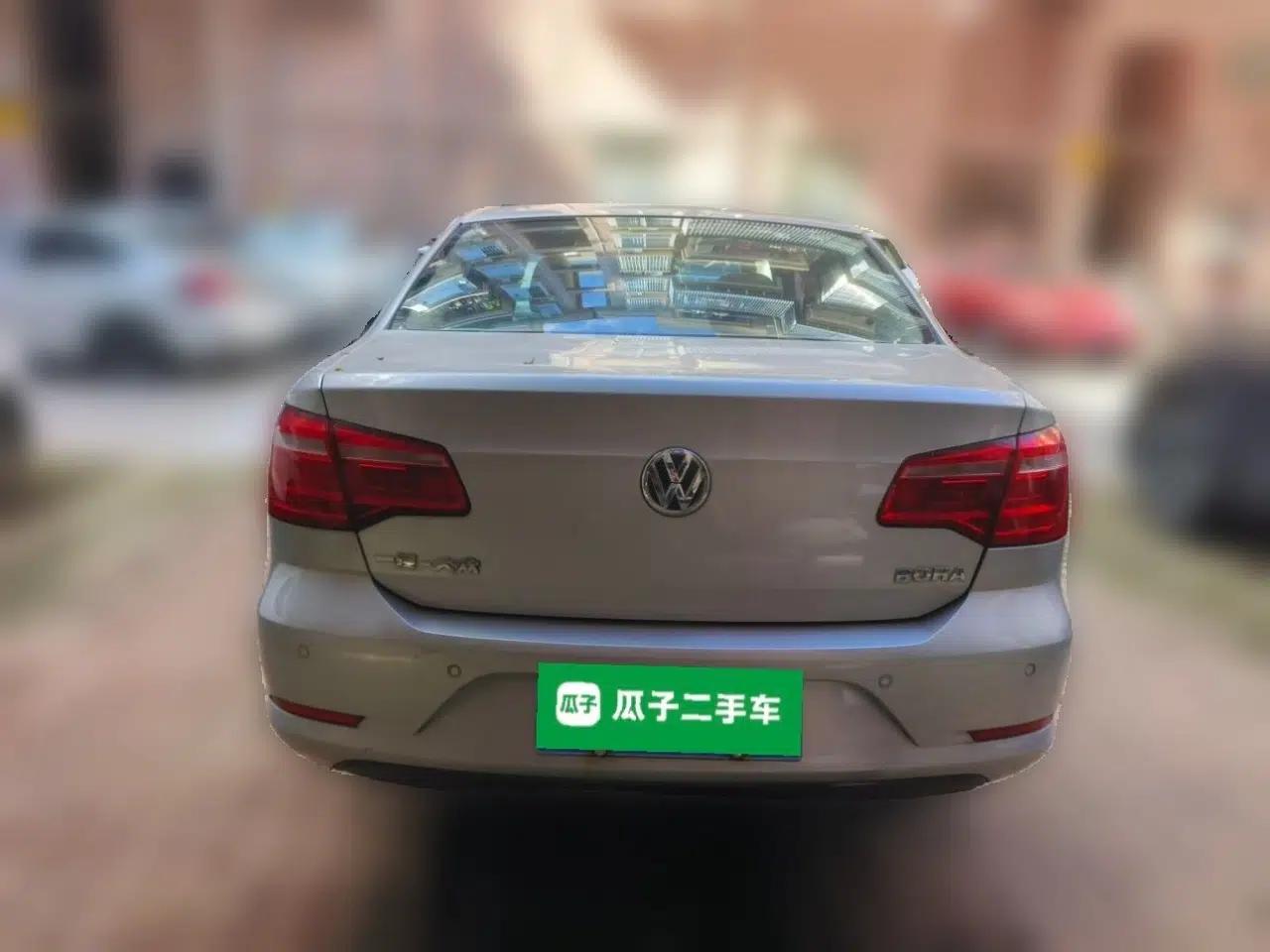Volkswagen Bora 2013 1.6L Automatic Fashion Model — миниатюра 5