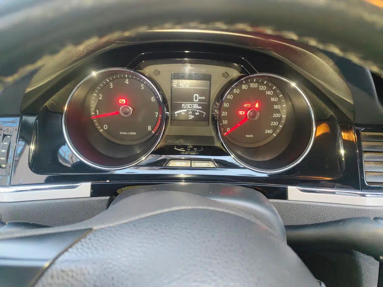 Volkswagen Bora 2013 1.6L Manual Comfort Model — миниатюра 11