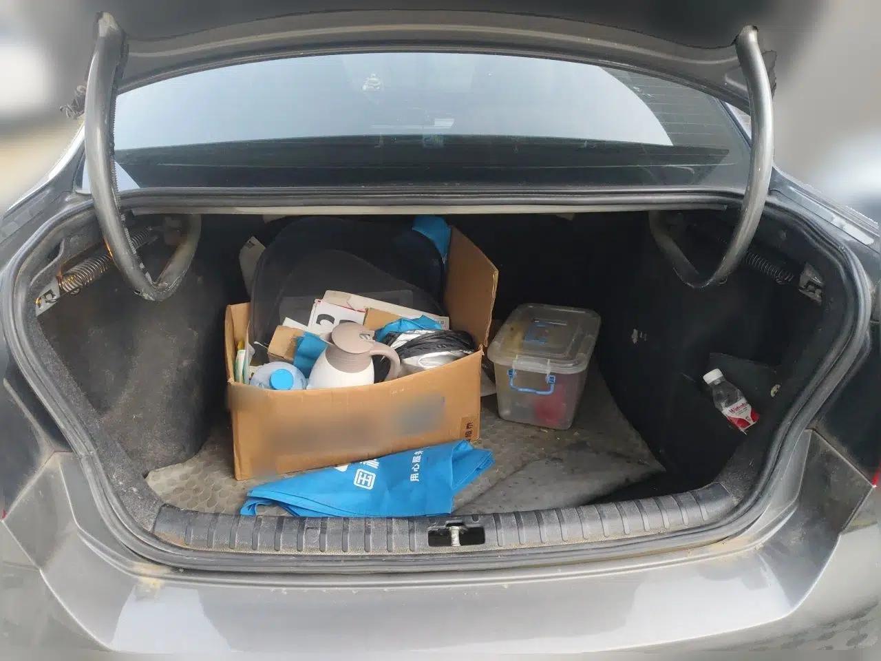 Volkswagen Bora 2013 1.6L Manual Comfort Model — миниатюра 19
