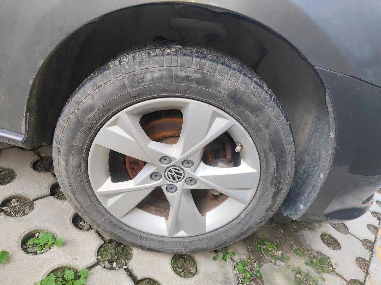 Volkswagen Bora 2013 1.6L Manual Comfort Model — миниатюра 8