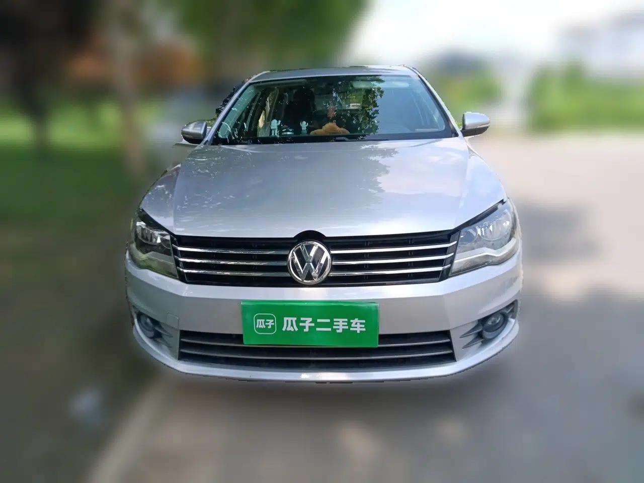 Volkswagen Bora 2013 1.6L Automatic Comfort Model — миниатюра 2