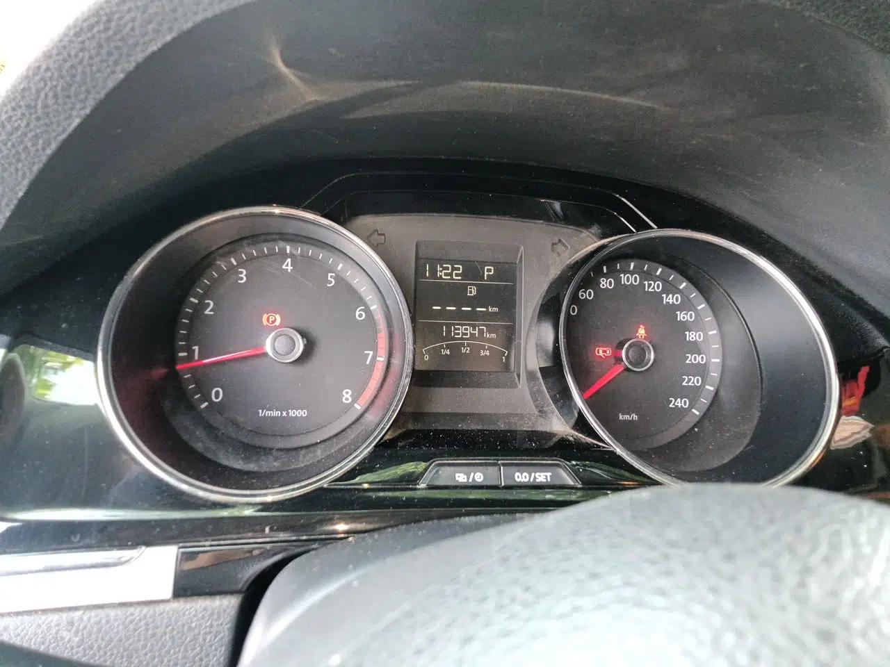 Volkswagen Bora 2013 1.6L Automatic Comfort Model — миниатюра 11