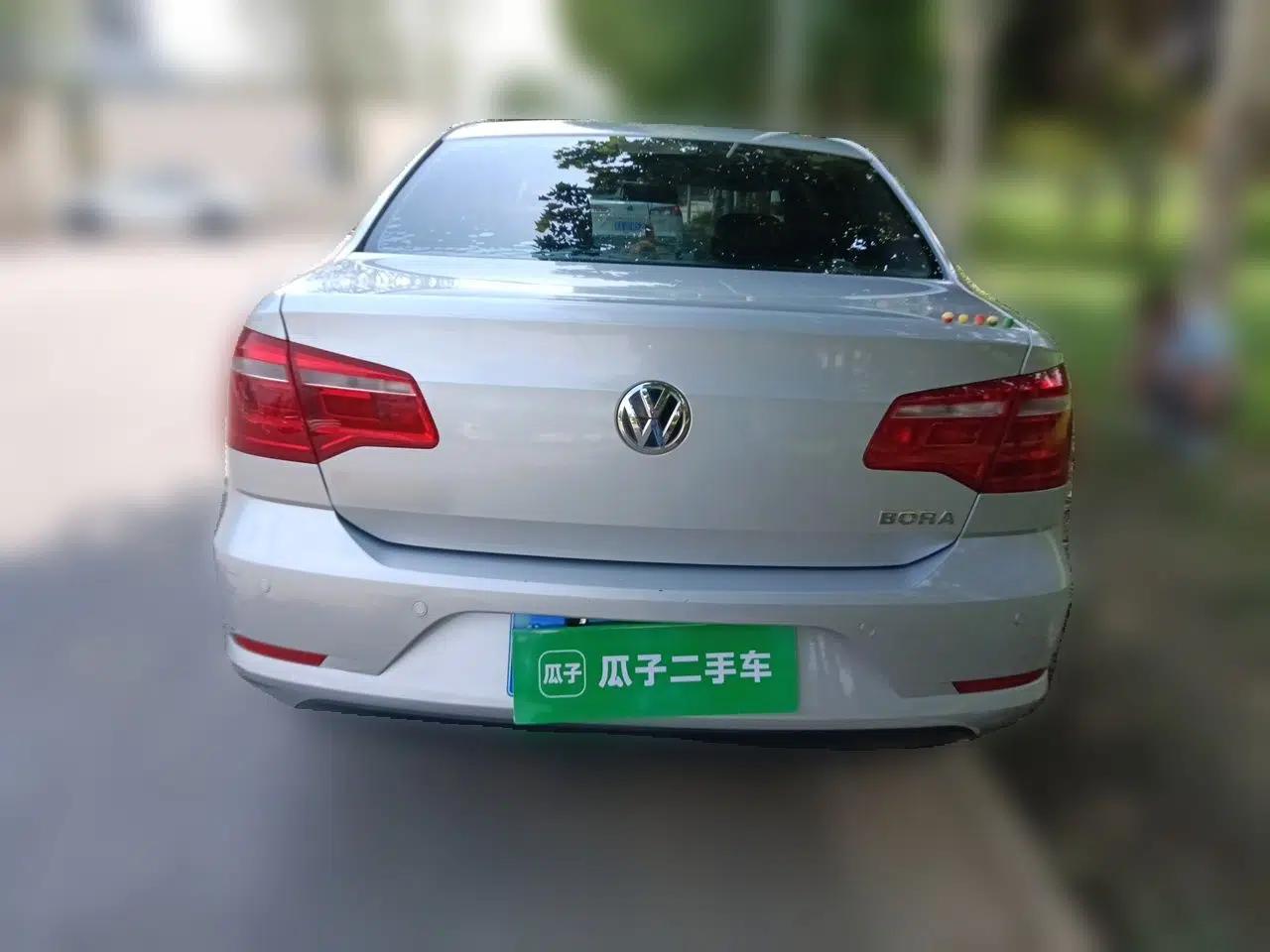Volkswagen Bora 2013 1.6L Automatic Comfort Model — миниатюра 5