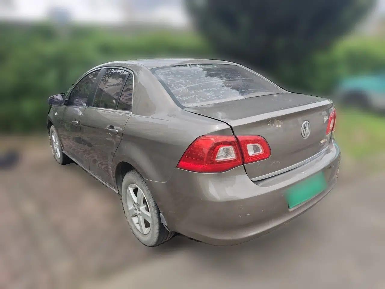 Volkswagen Bora 2012 1.6L Manual Fashion Edition — миниатюра 4