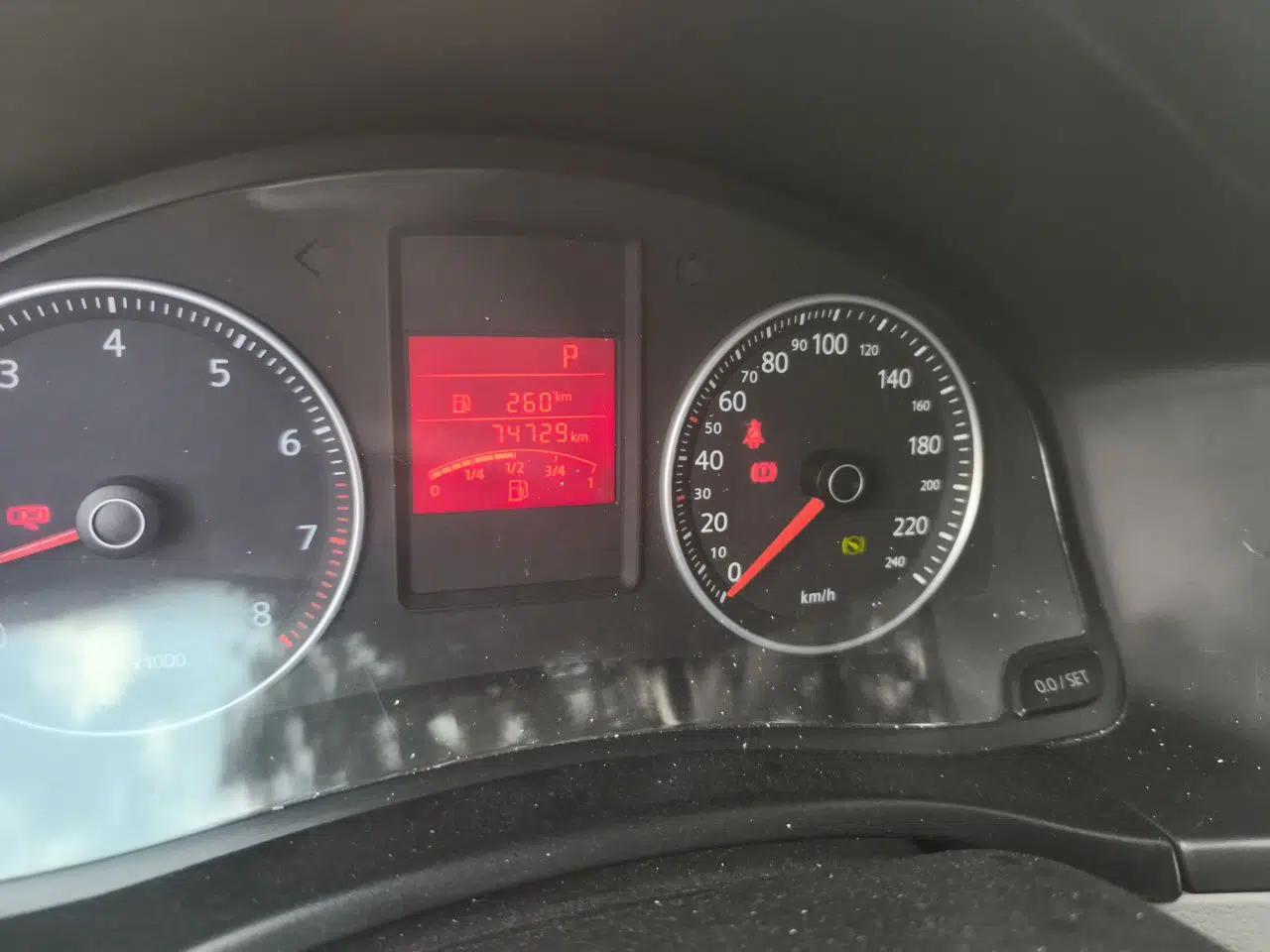 Volkswagen Bora 2011 1.6L Automatic Comfort Model — миниатюра 12