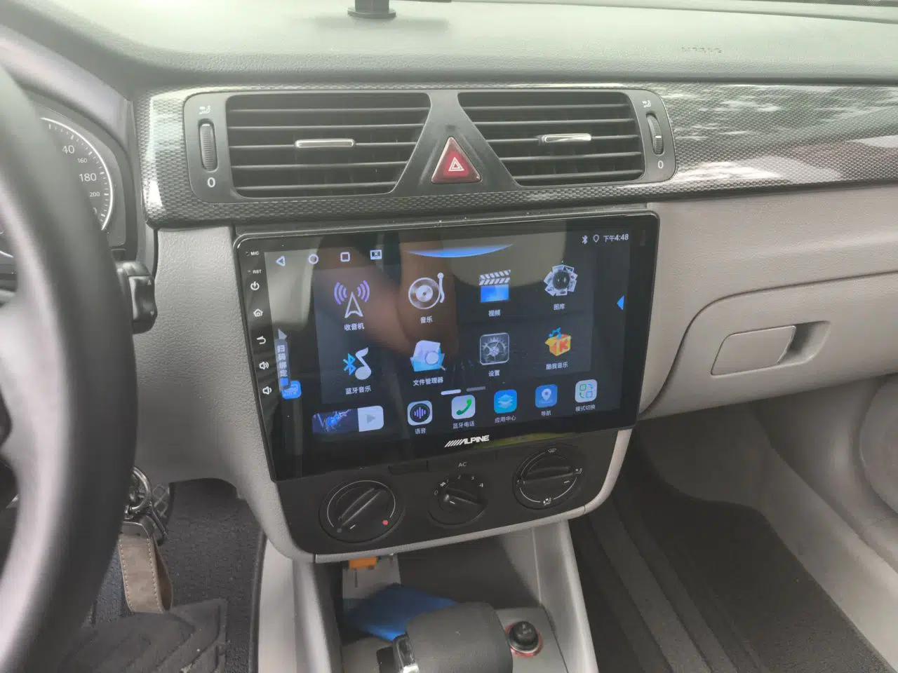Volkswagen Bora 2011 1.6L Automatic Comfort Model — миниатюра 13