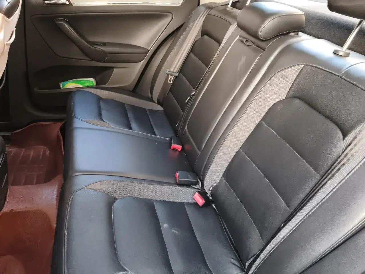 Volkswagen Bora 2014 1.6L Manual Comfort Model — миниатюра 17